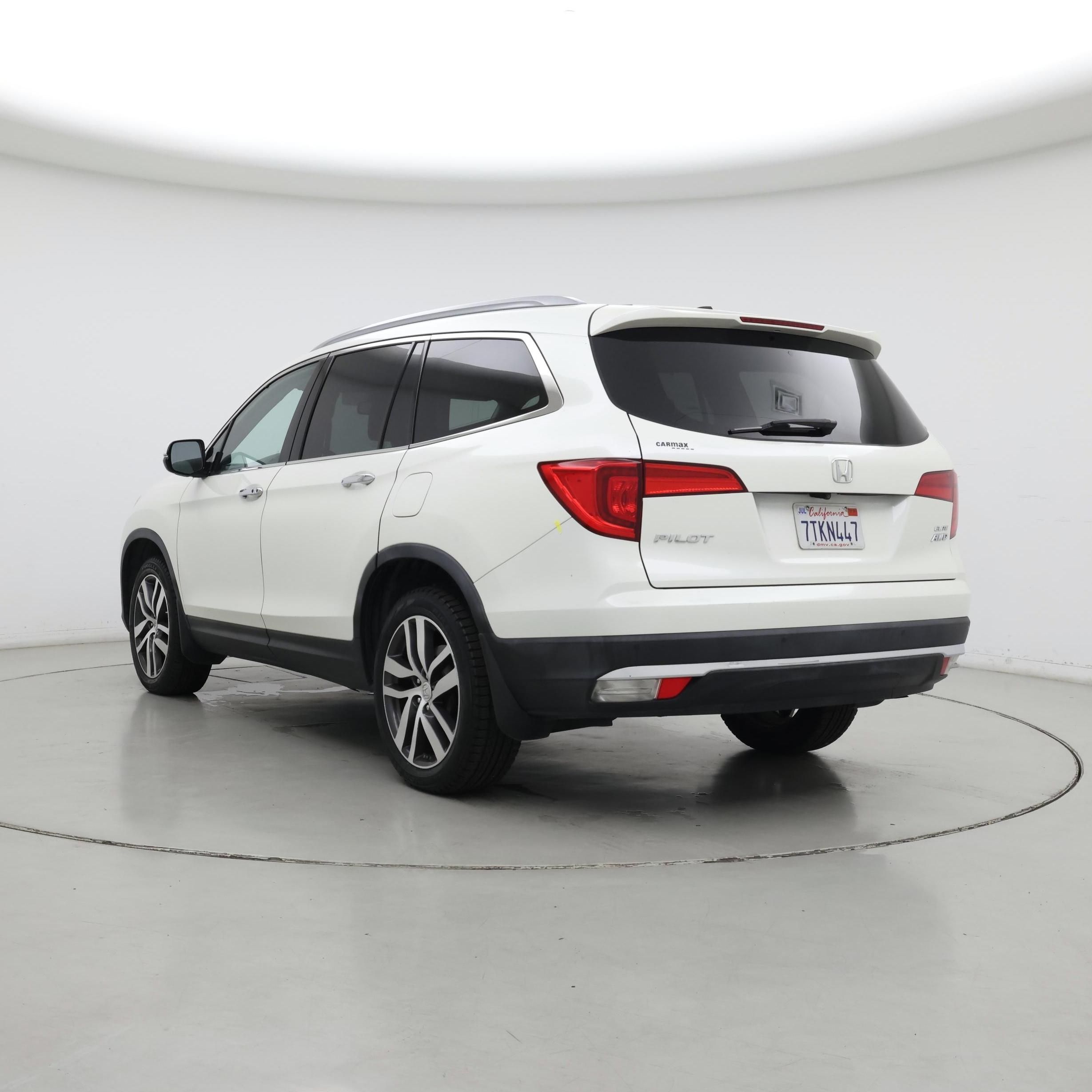 Thumbnail: 2016 Honda Pilot - 2