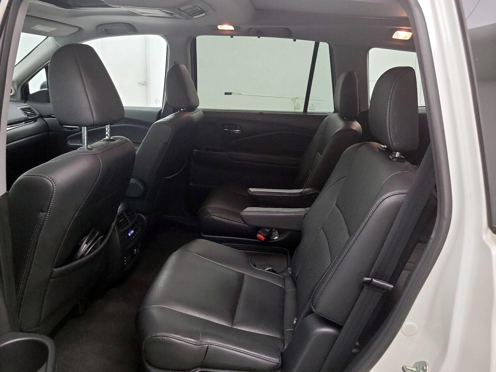 Thumbnail: 2016 Honda Pilot - 20