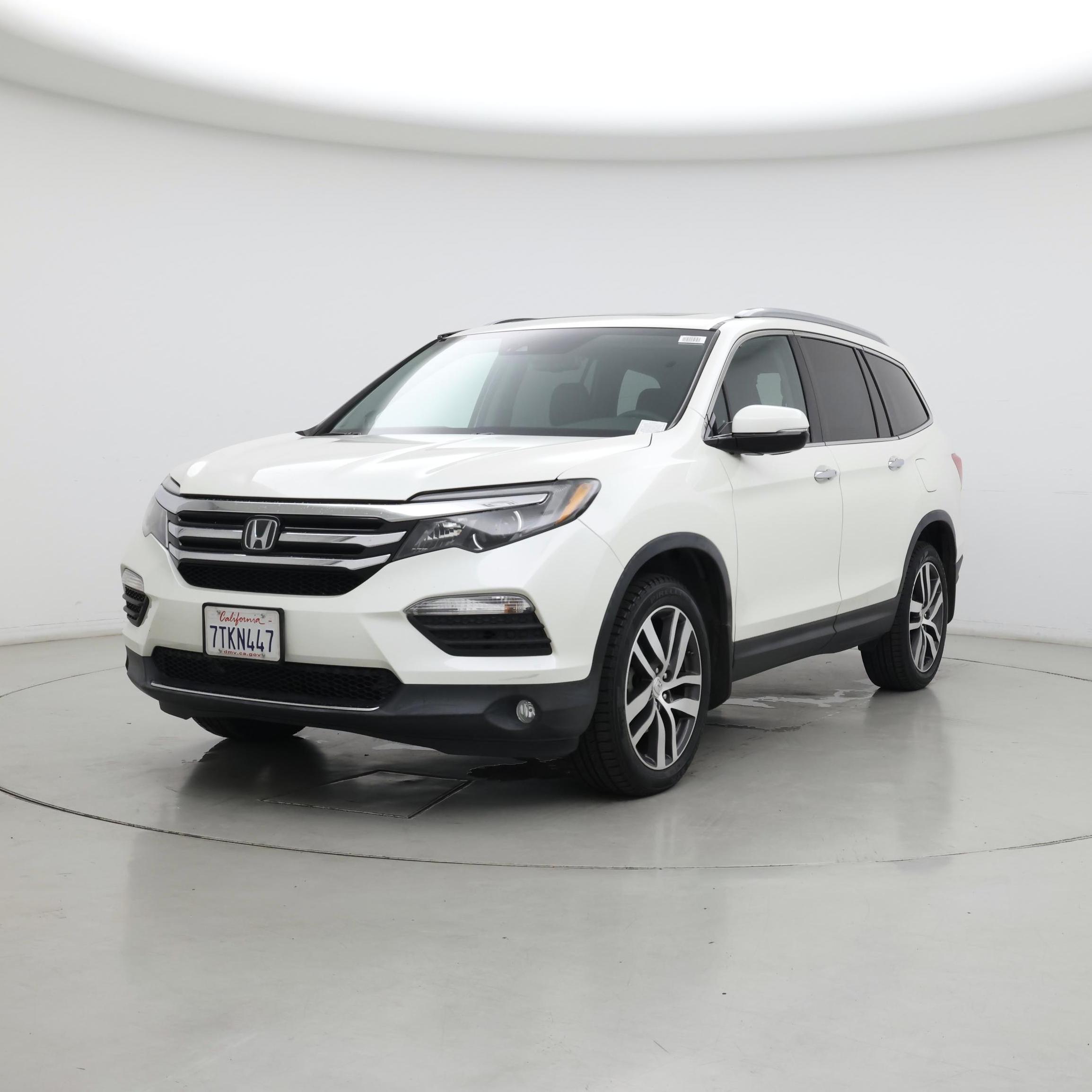 Thumbnail: 2016 Honda Pilot - 4