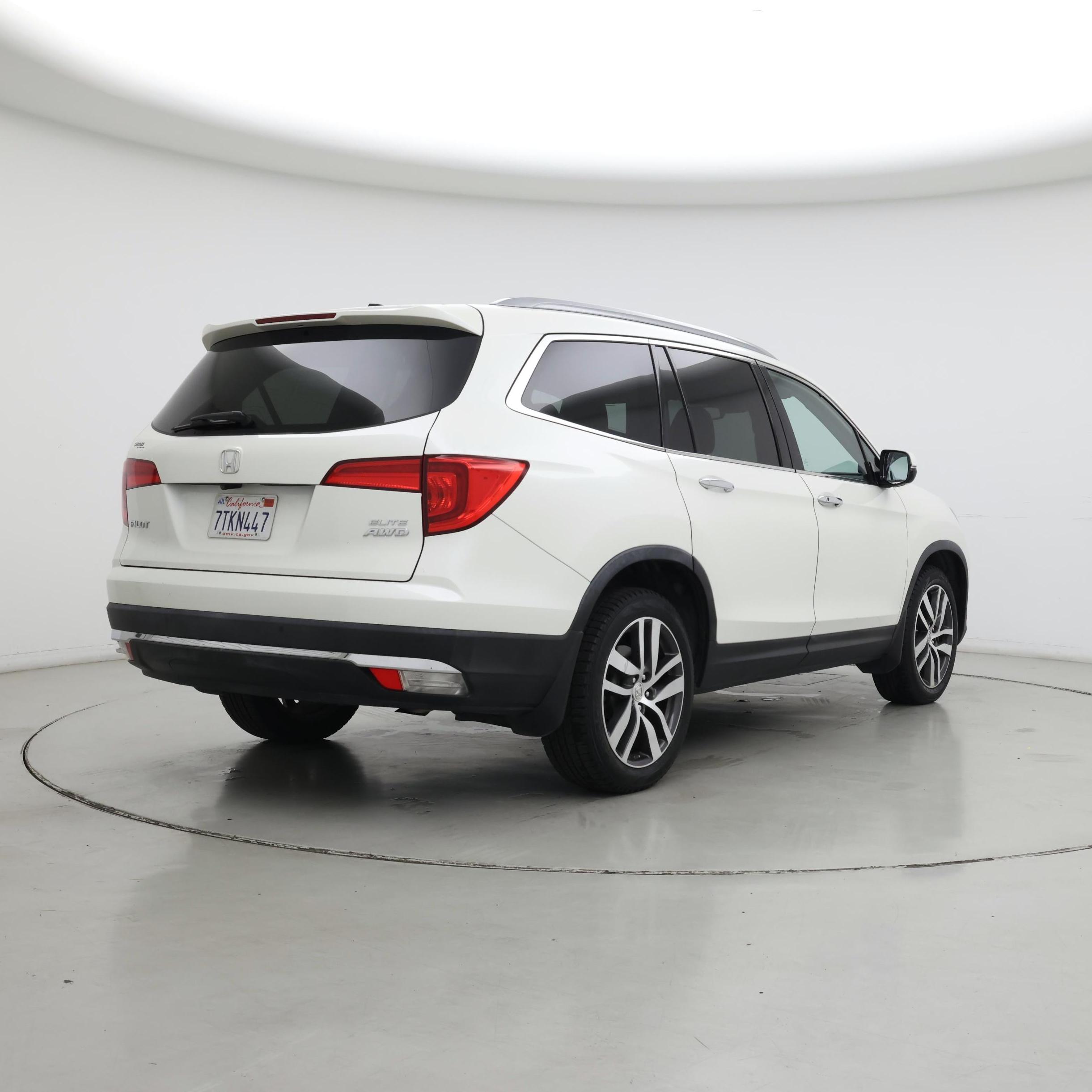 Thumbnail: 2016 Honda Pilot - 8