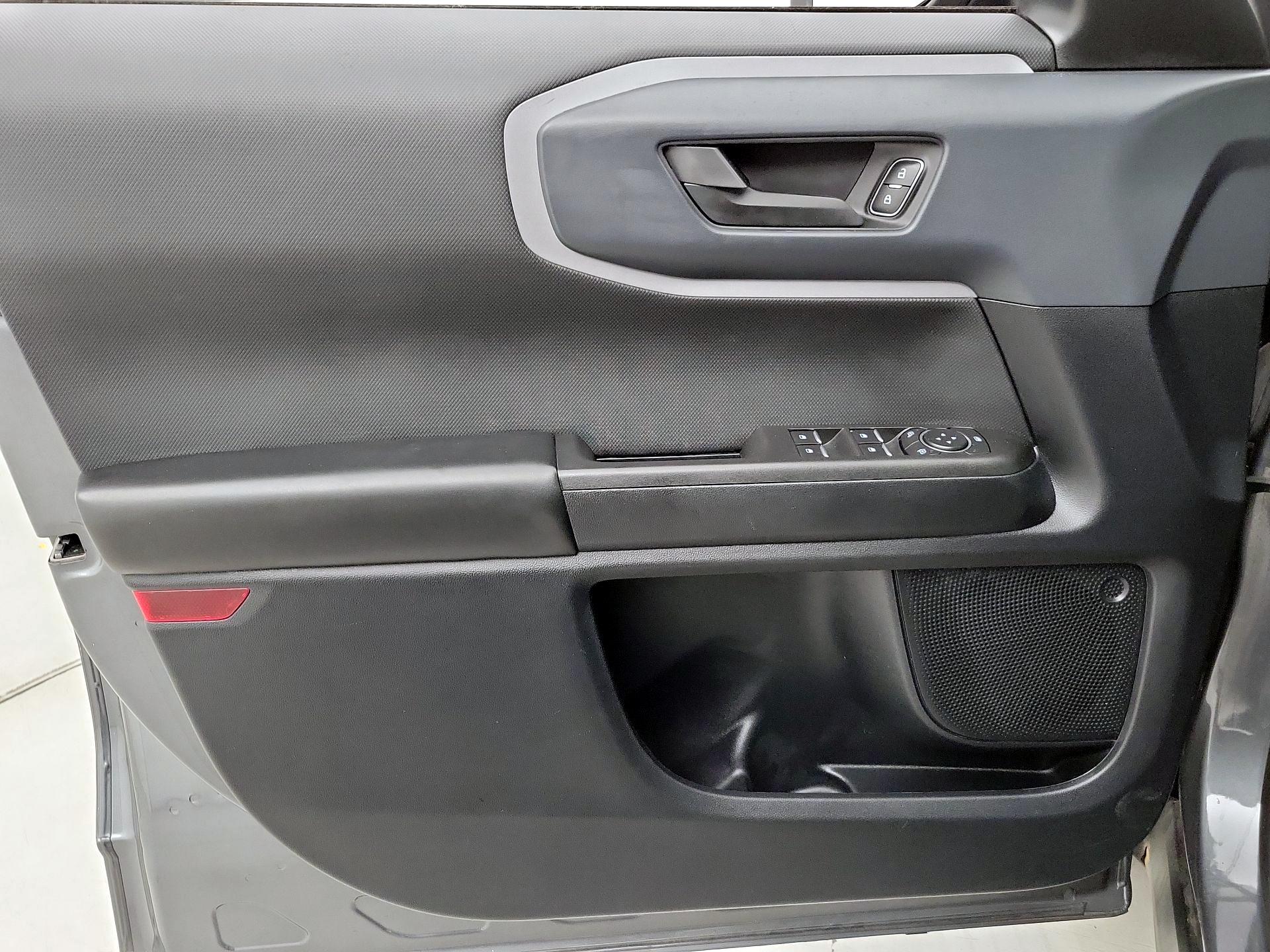 Thumbnail: 2022 Ford Bronco Sport - 12