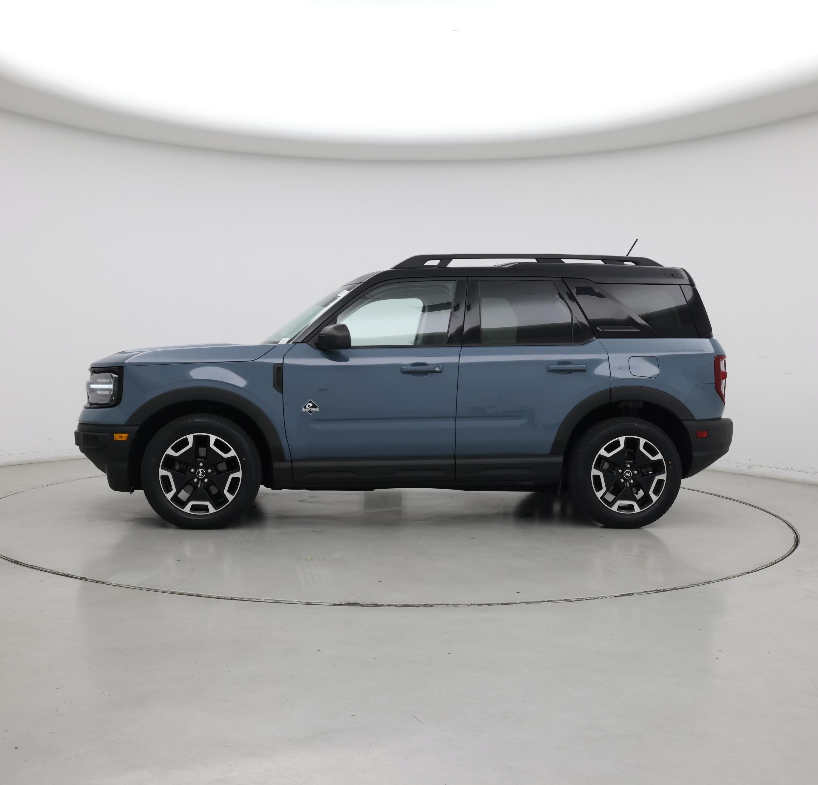 Thumbnail: 2022 Ford Bronco Sport - 3