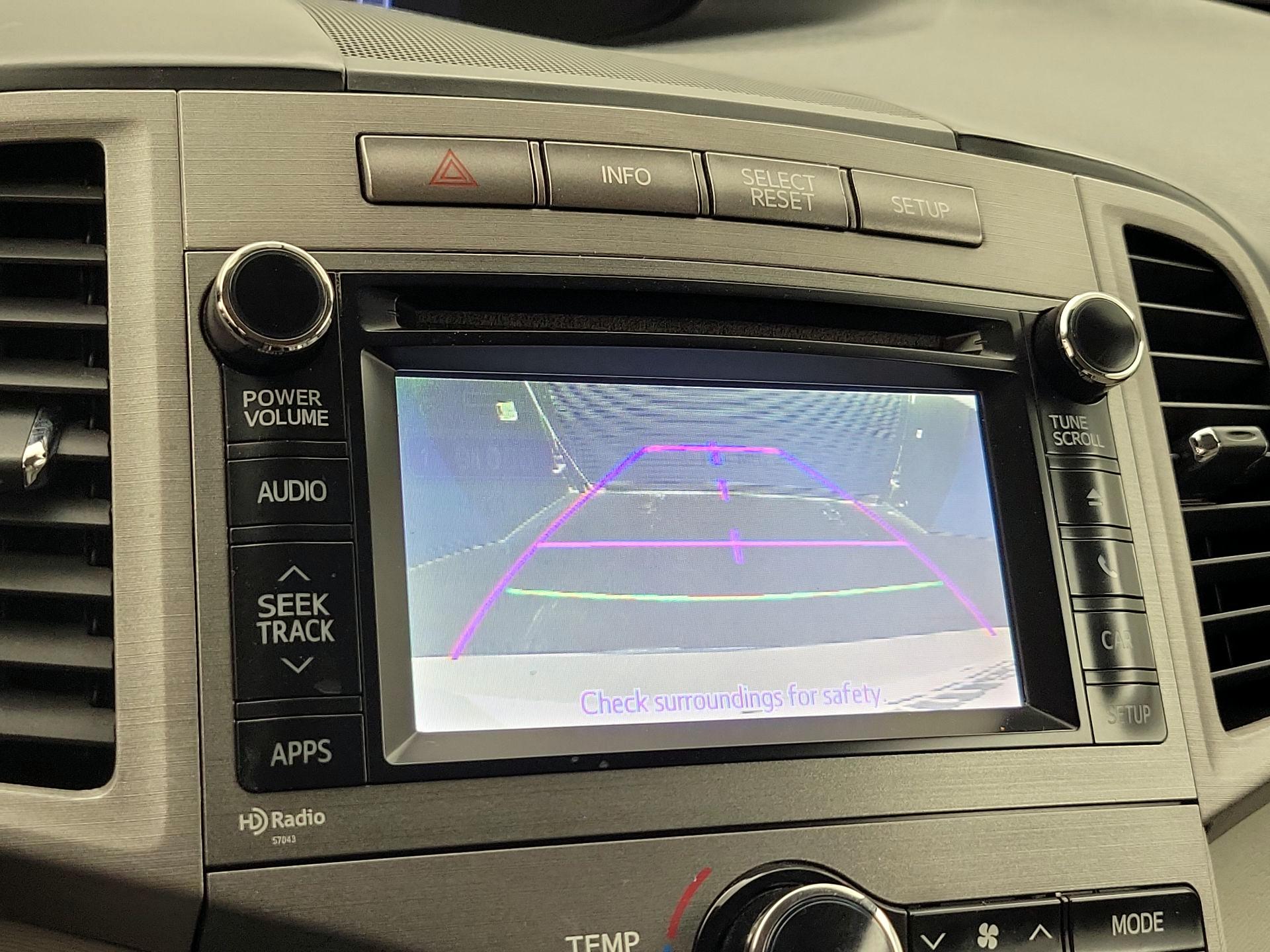 Thumbnail: 2014 Toyota Venza - 14