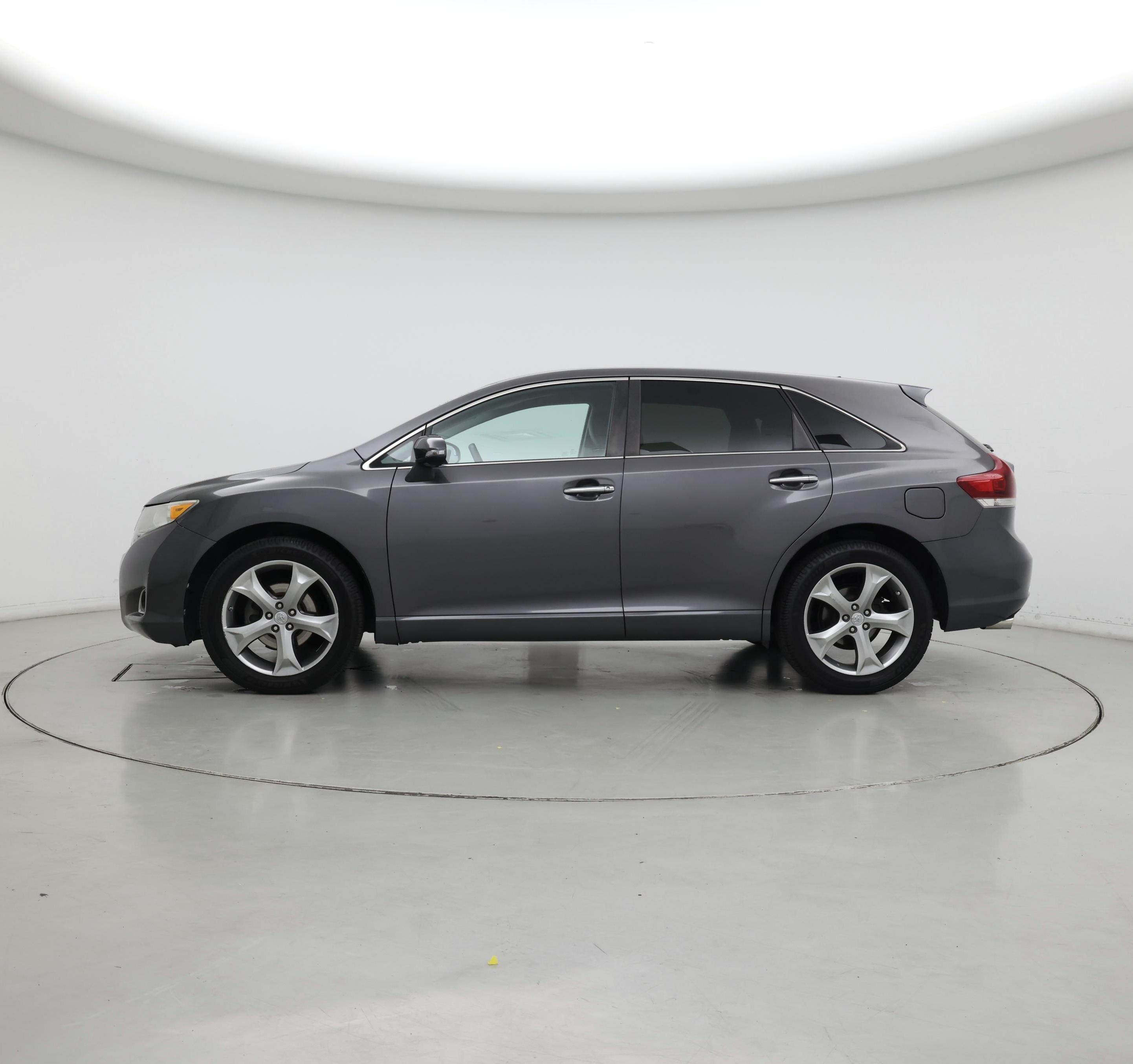 Thumbnail: 2014 Toyota Venza - 3