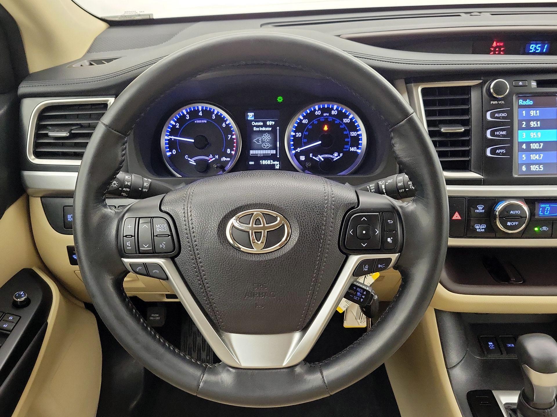 Thumbnail: 2018 Toyota Highlander - 10
