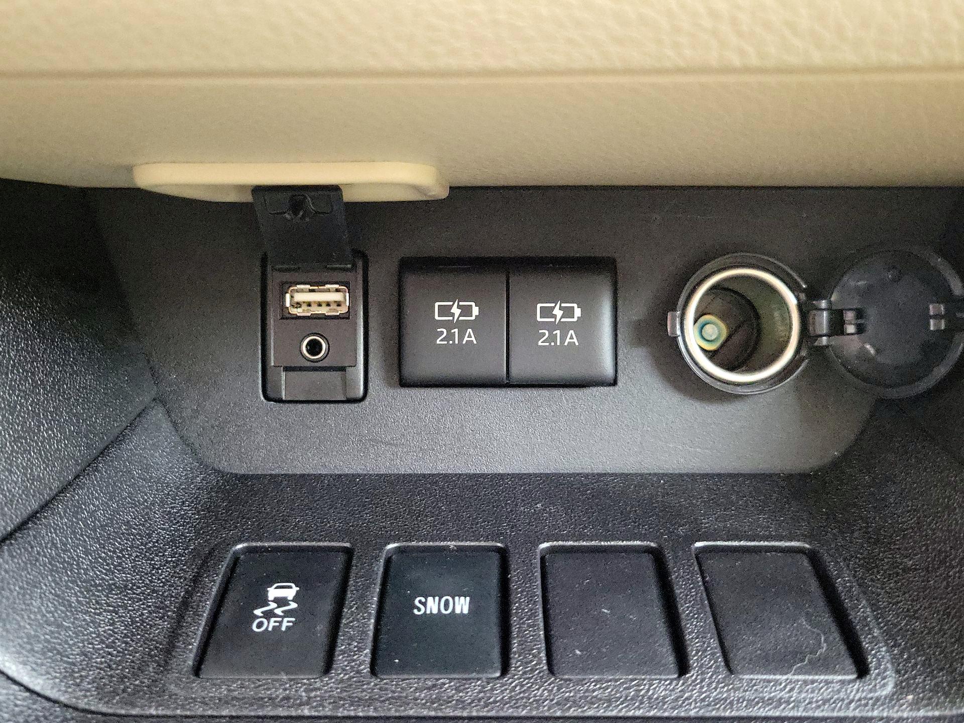 Thumbnail: 2018 Toyota Highlander - 18