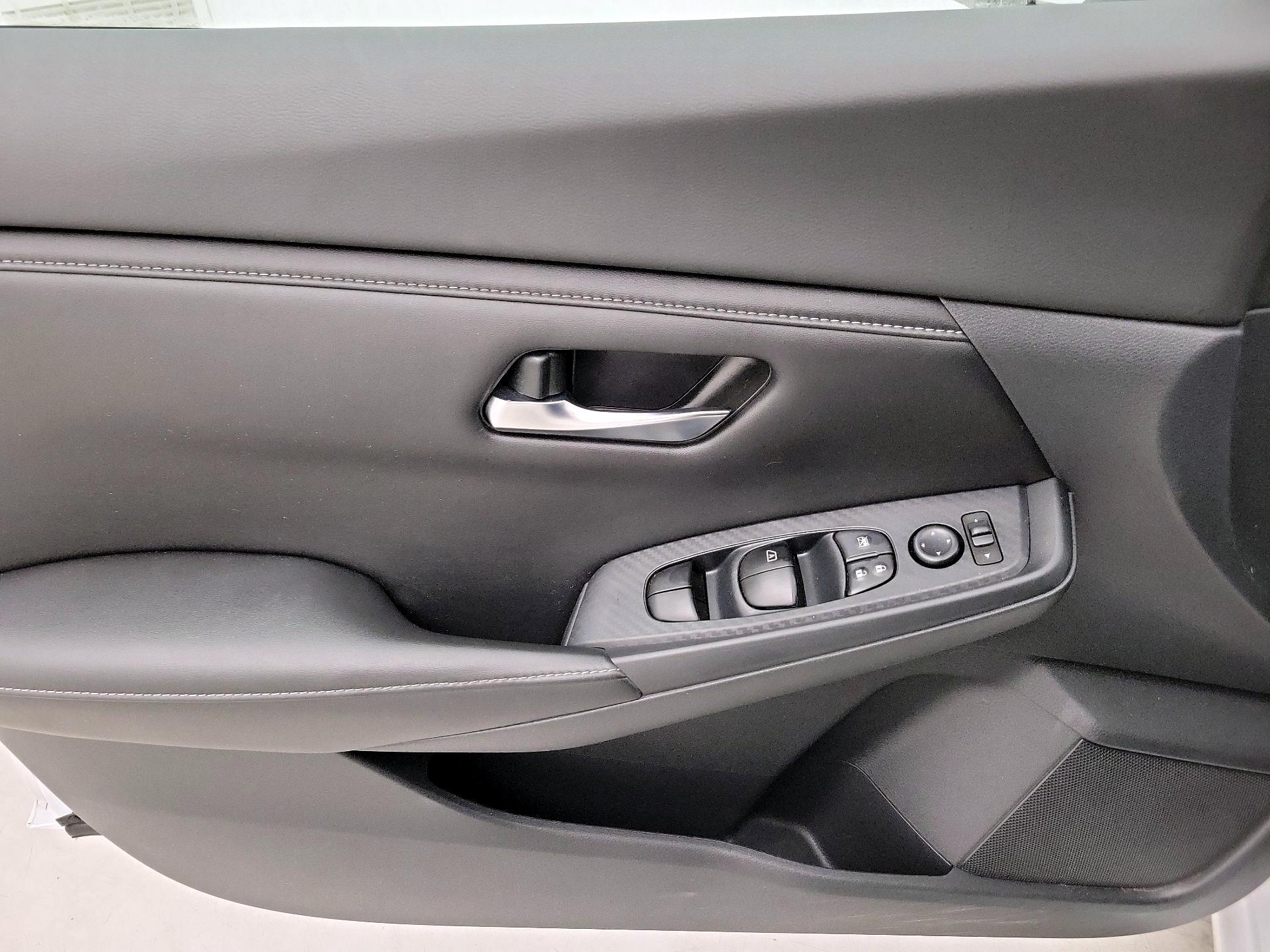 Thumbnail: 2022 Nissan Sentra - 12