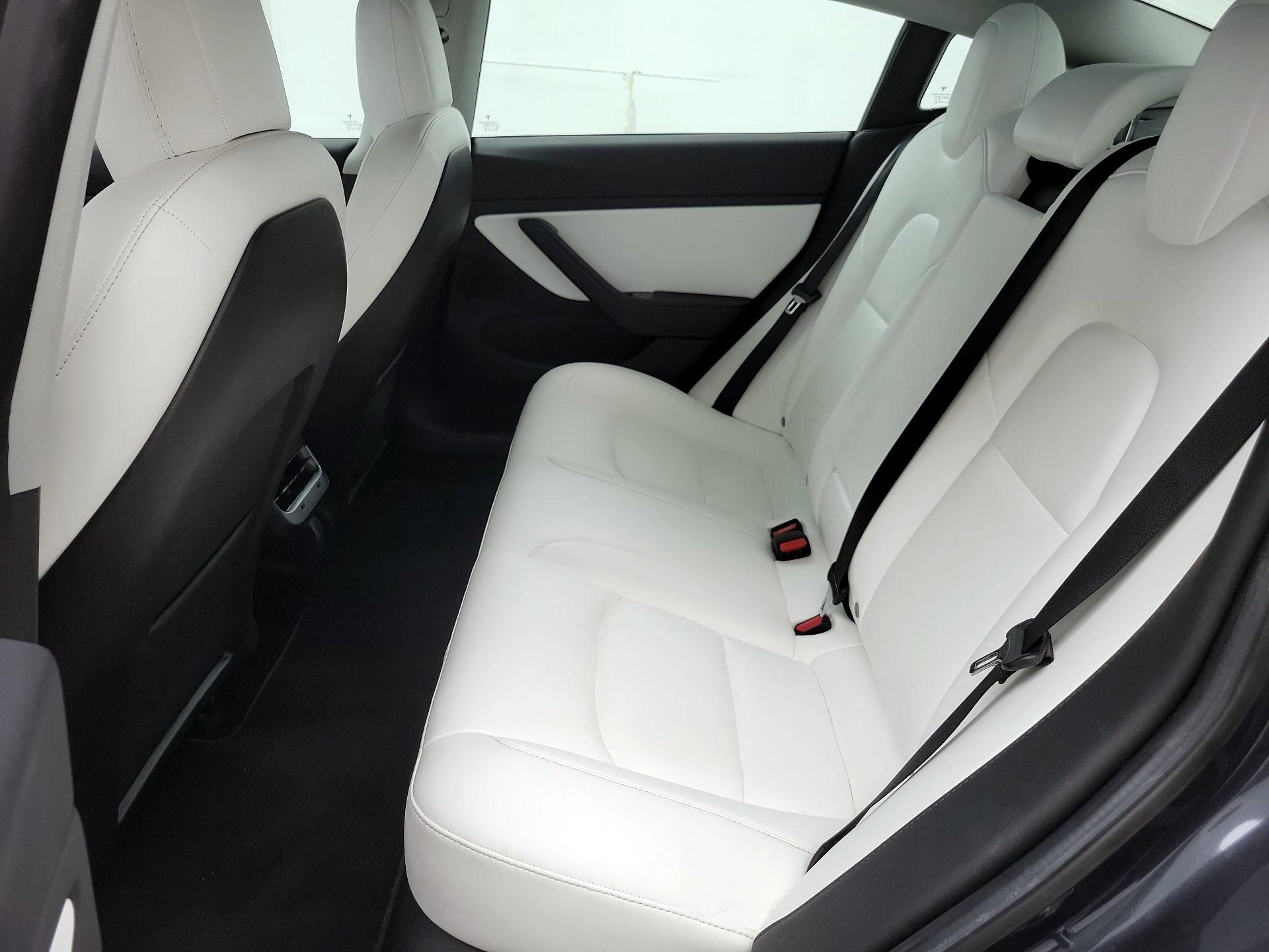 Thumbnail: 2019 Tesla Model 3 - 20