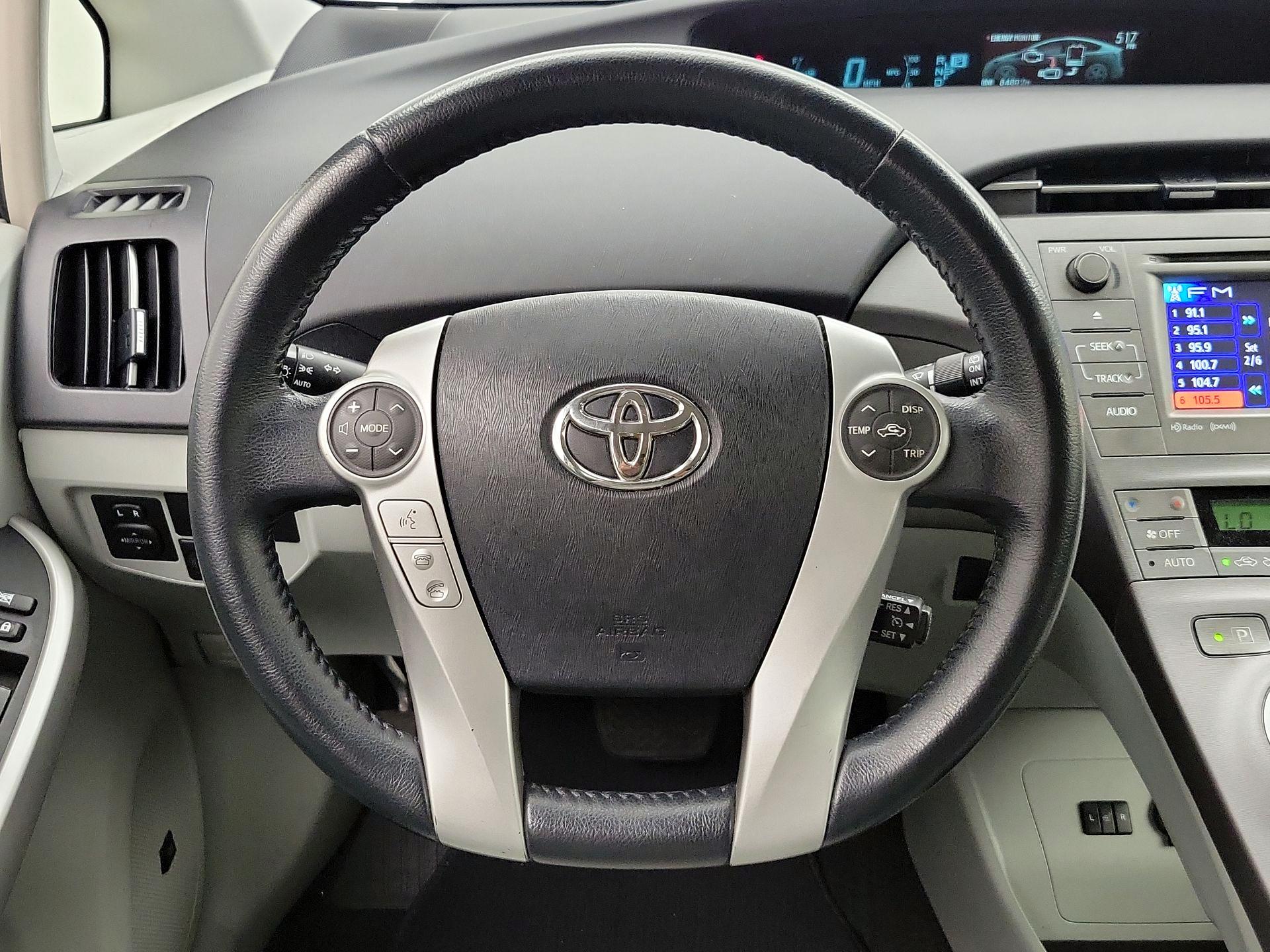 Thumbnail: 2014 Toyota Prius - 10