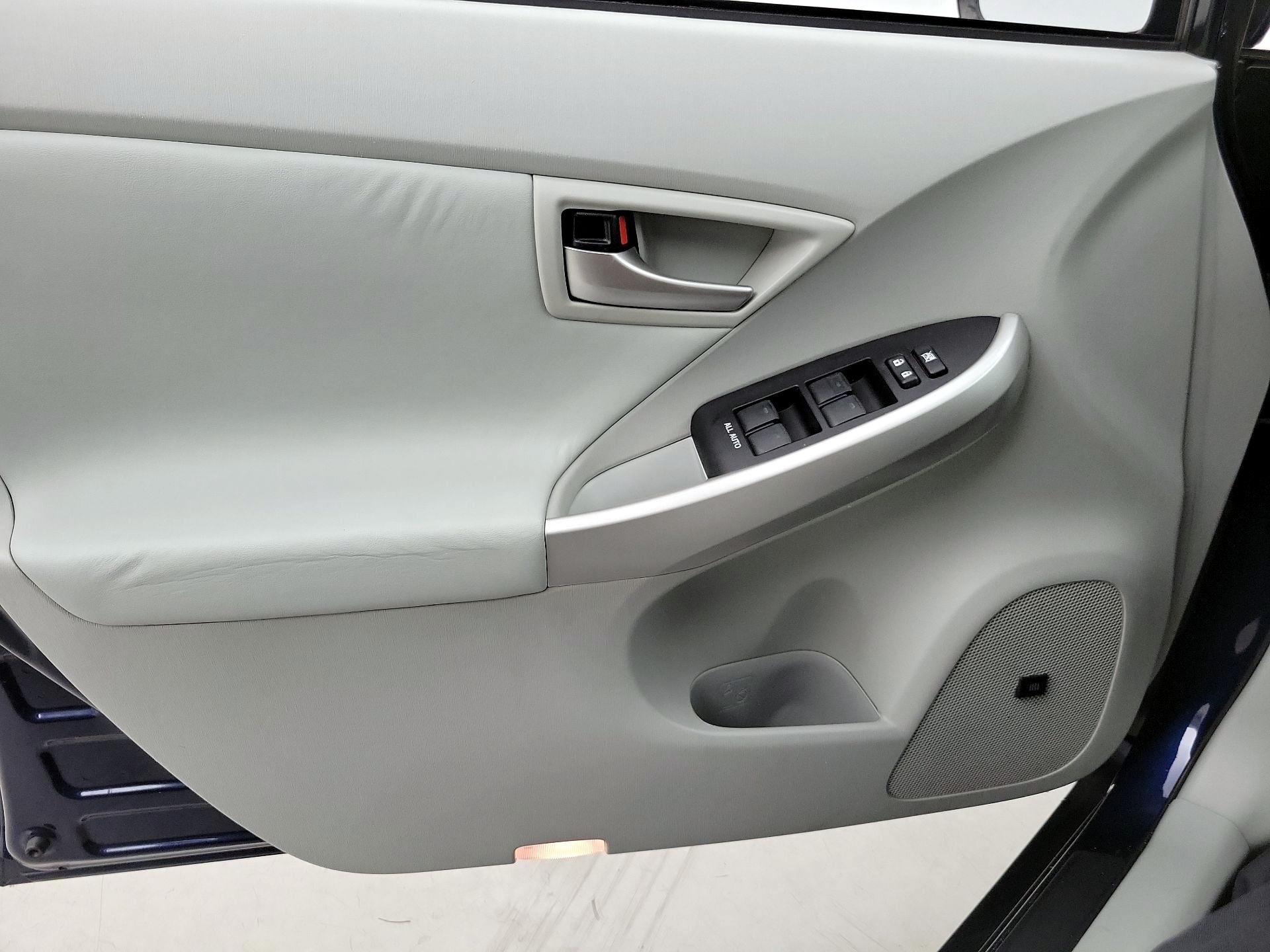 Thumbnail: 2014 Toyota Prius - 12
