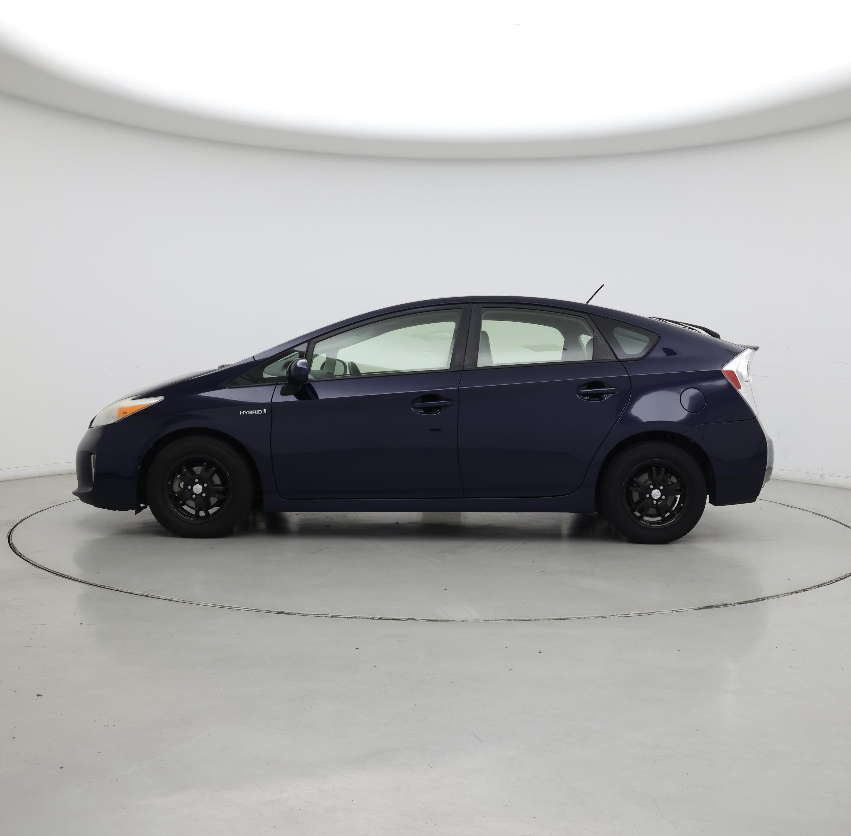 Thumbnail: 2014 Toyota Prius - 3