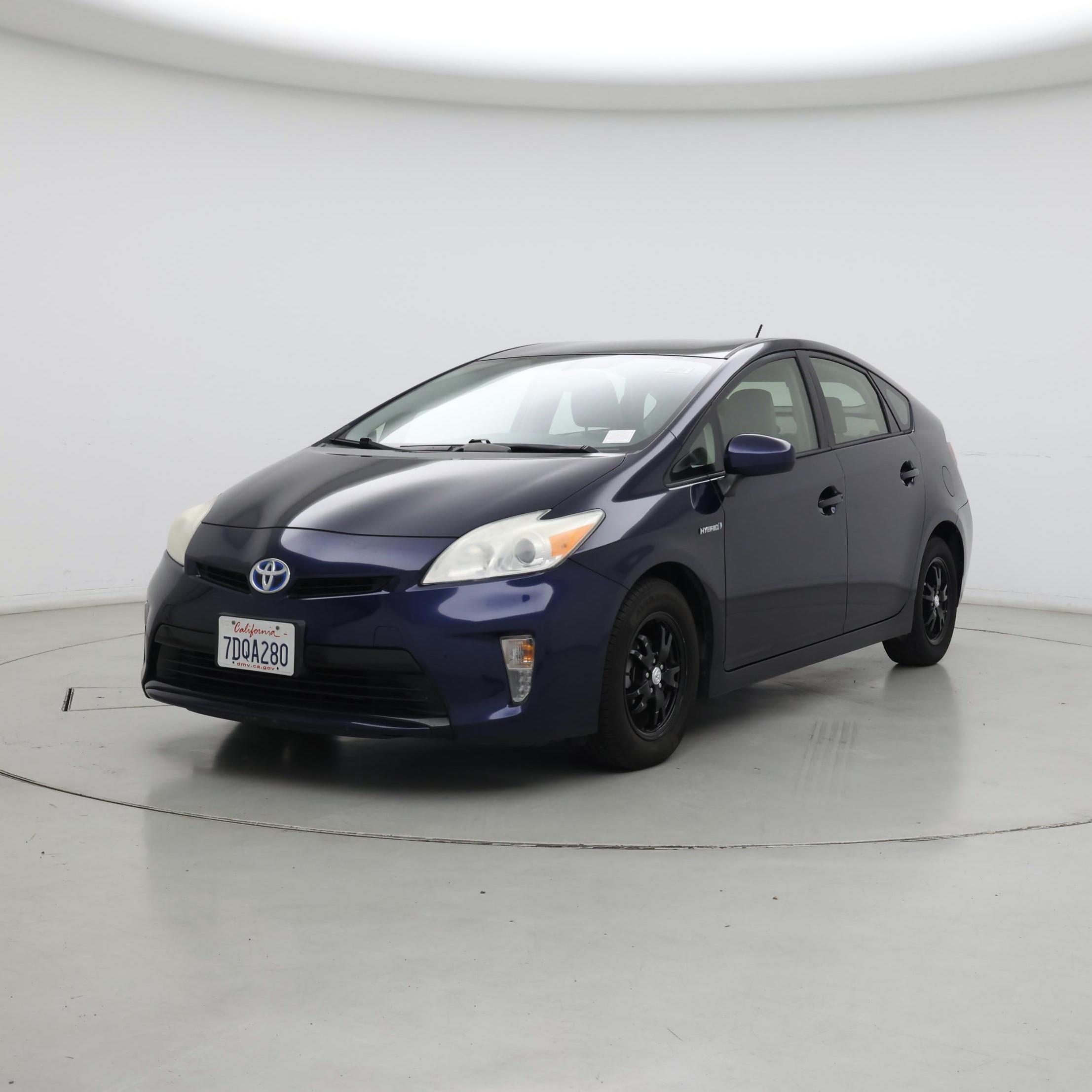 Thumbnail: 2014 Toyota Prius - 4