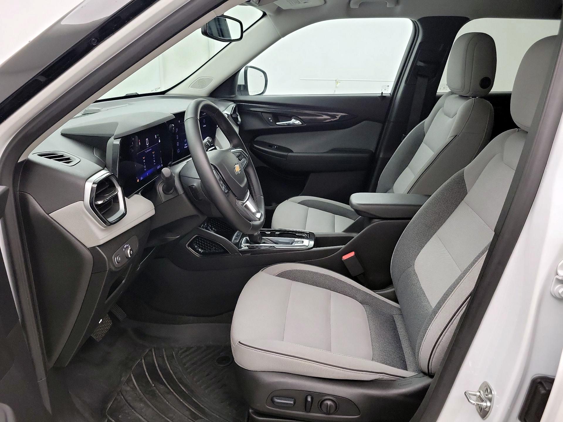 Thumbnail: 2024 Chevrolet TrailBlazer - 11