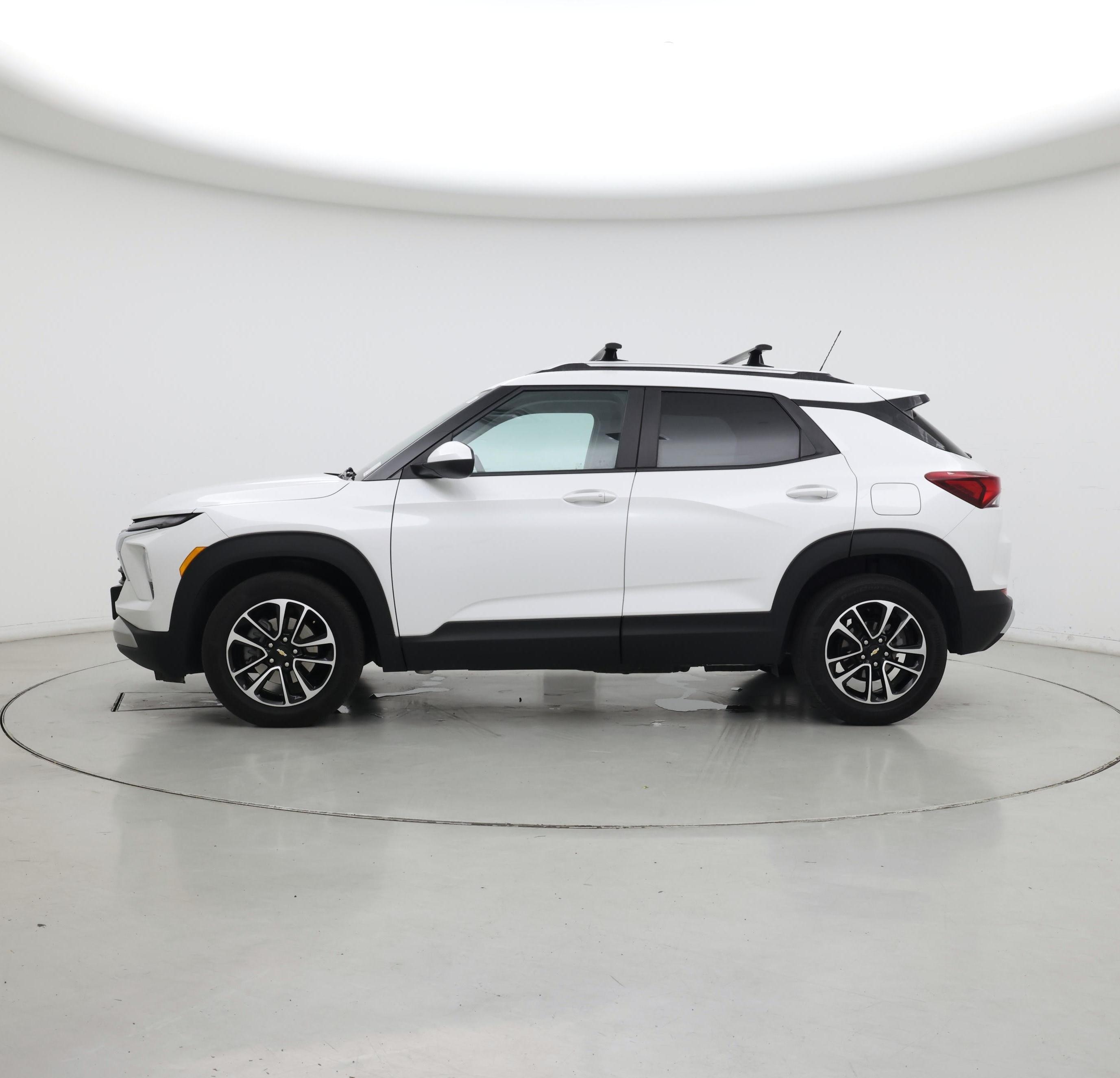 Thumbnail: 2024 Chevrolet TrailBlazer - 3