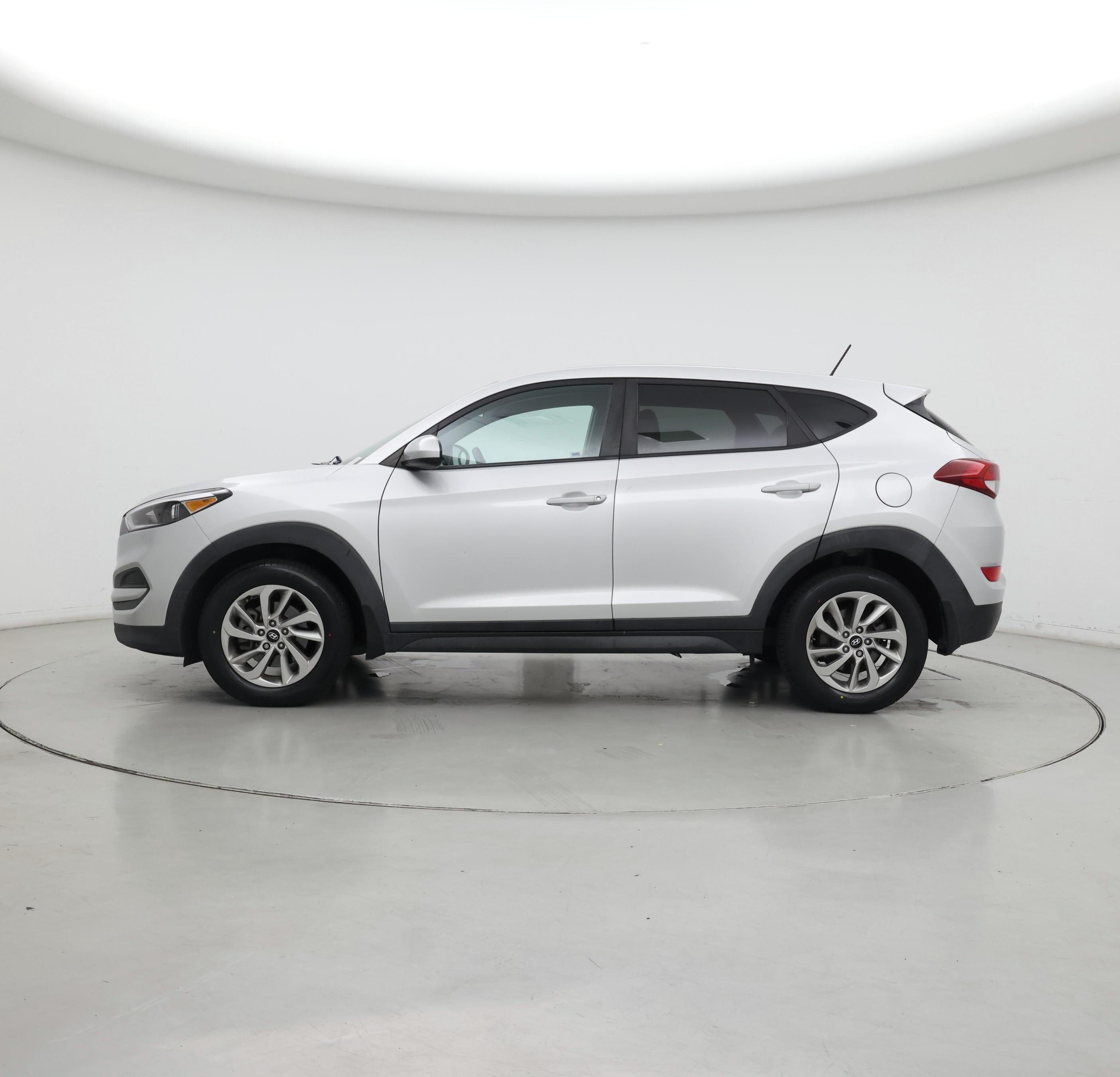 Thumbnail: 2017 Hyundai Tucson - 3