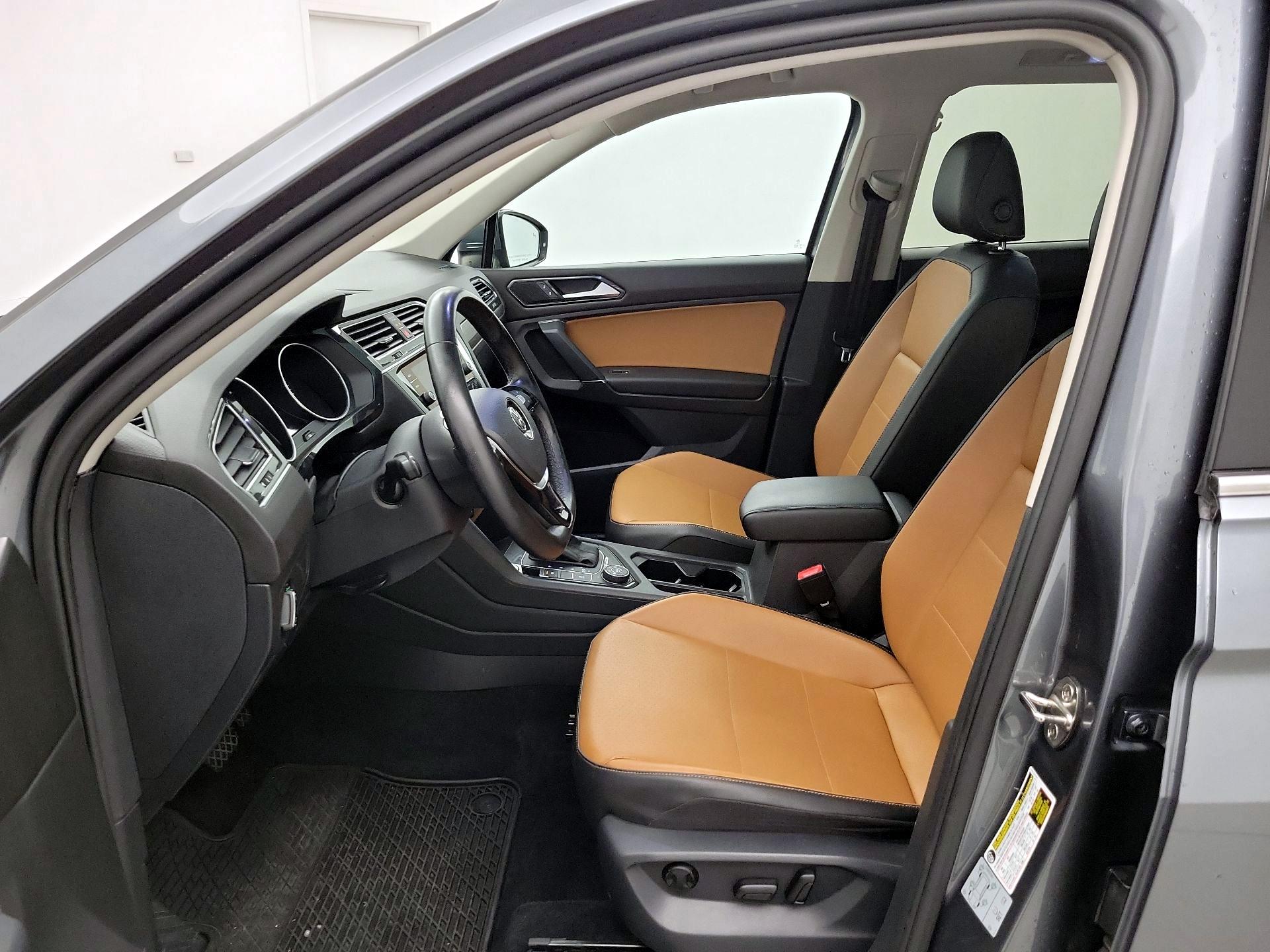 Thumbnail: 2018 Volkswagen Tiguan - 11