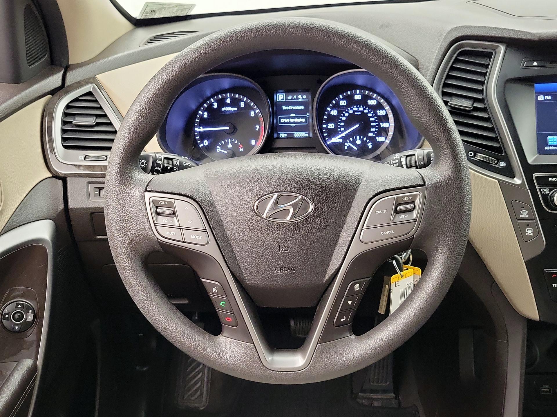 Thumbnail: 2017 Hyundai Santa Fe - 10