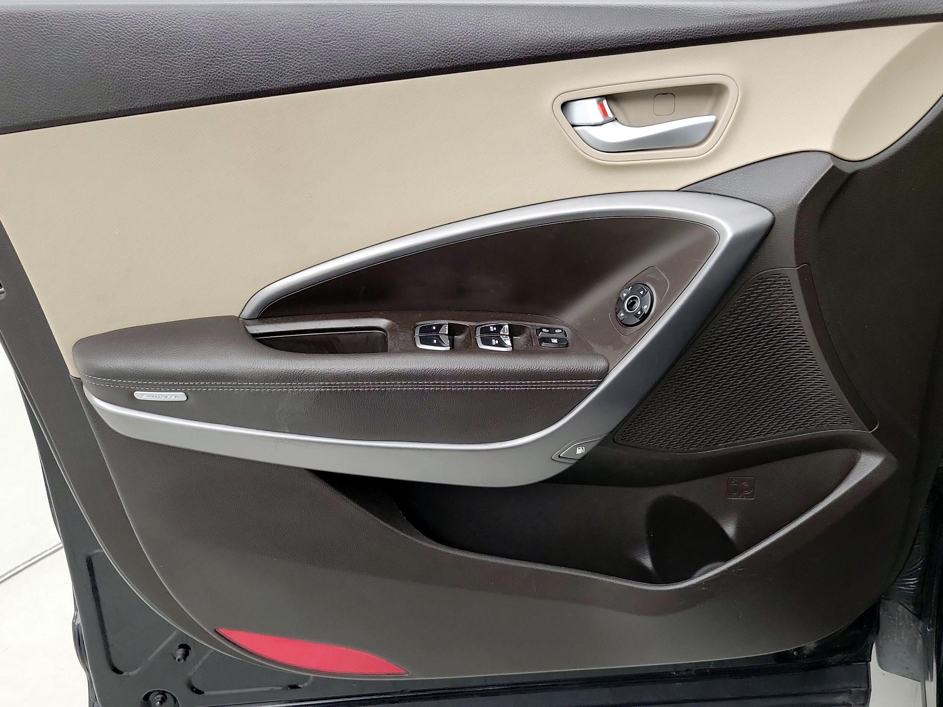 Thumbnail: 2017 Hyundai Santa Fe - 12