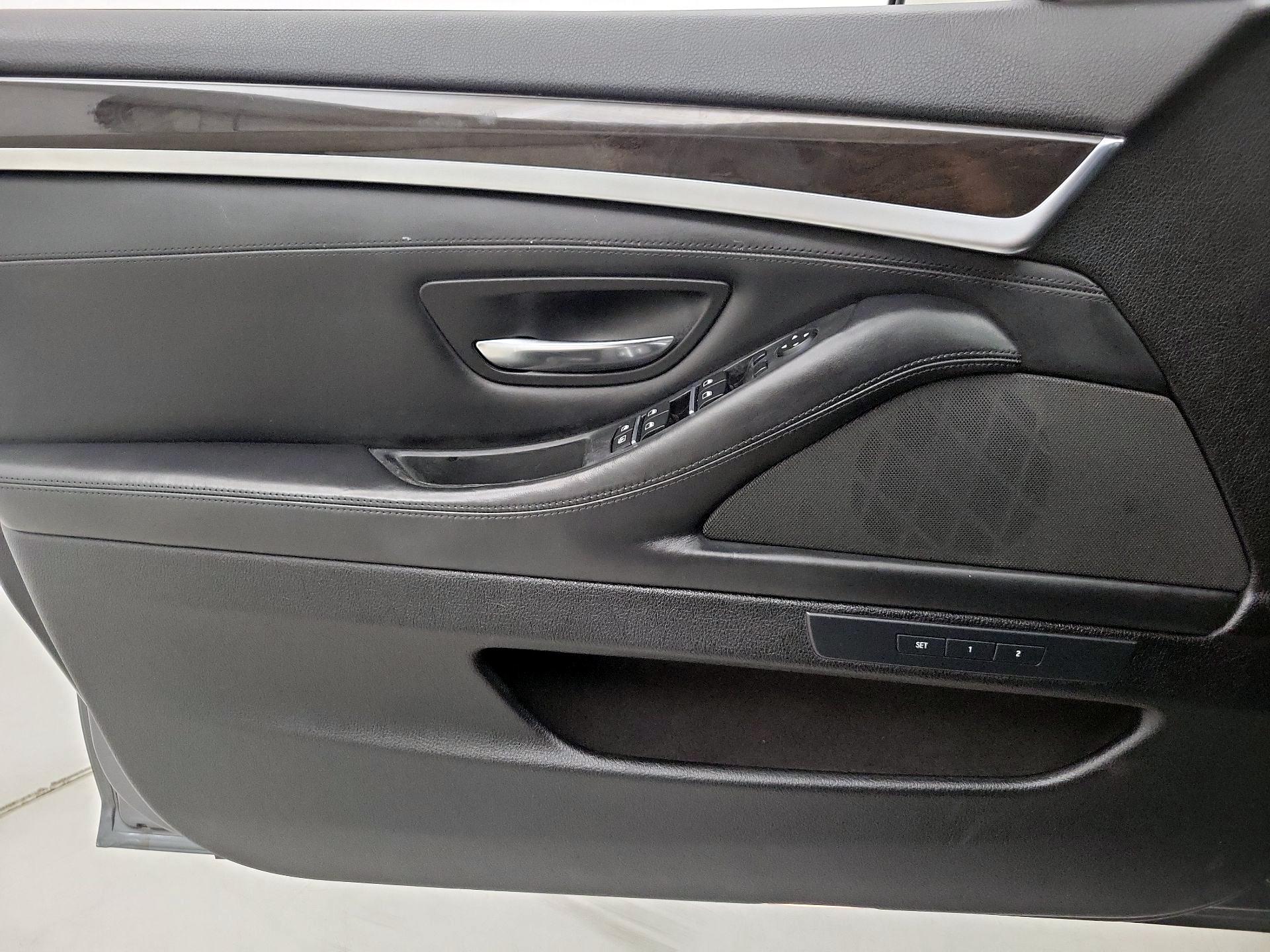 Thumbnail: 2016 BMW 5 Series - 12