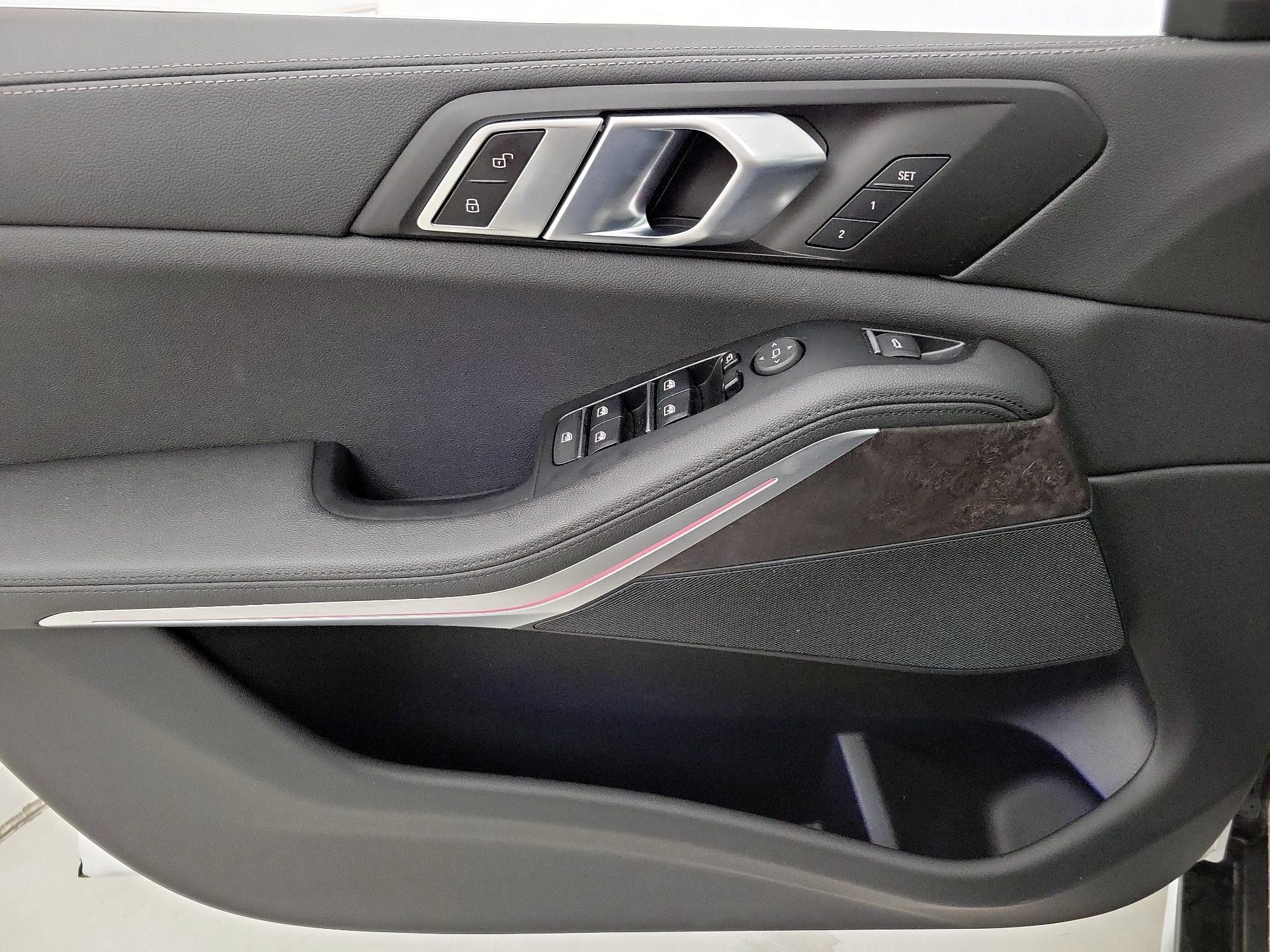 Thumbnail: 2022 BMW X5 - 12
