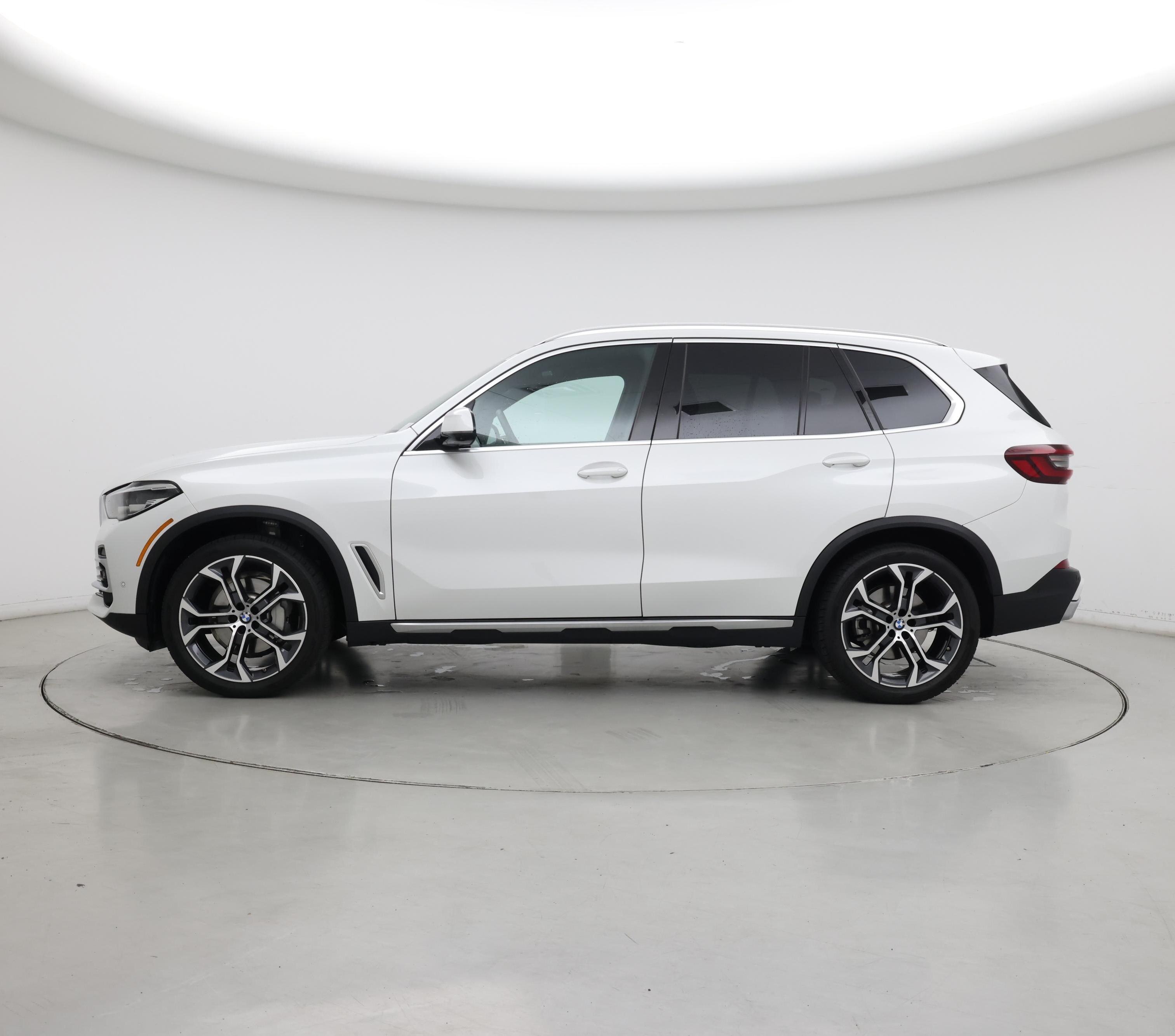 Thumbnail: 2022 BMW X5 - 3