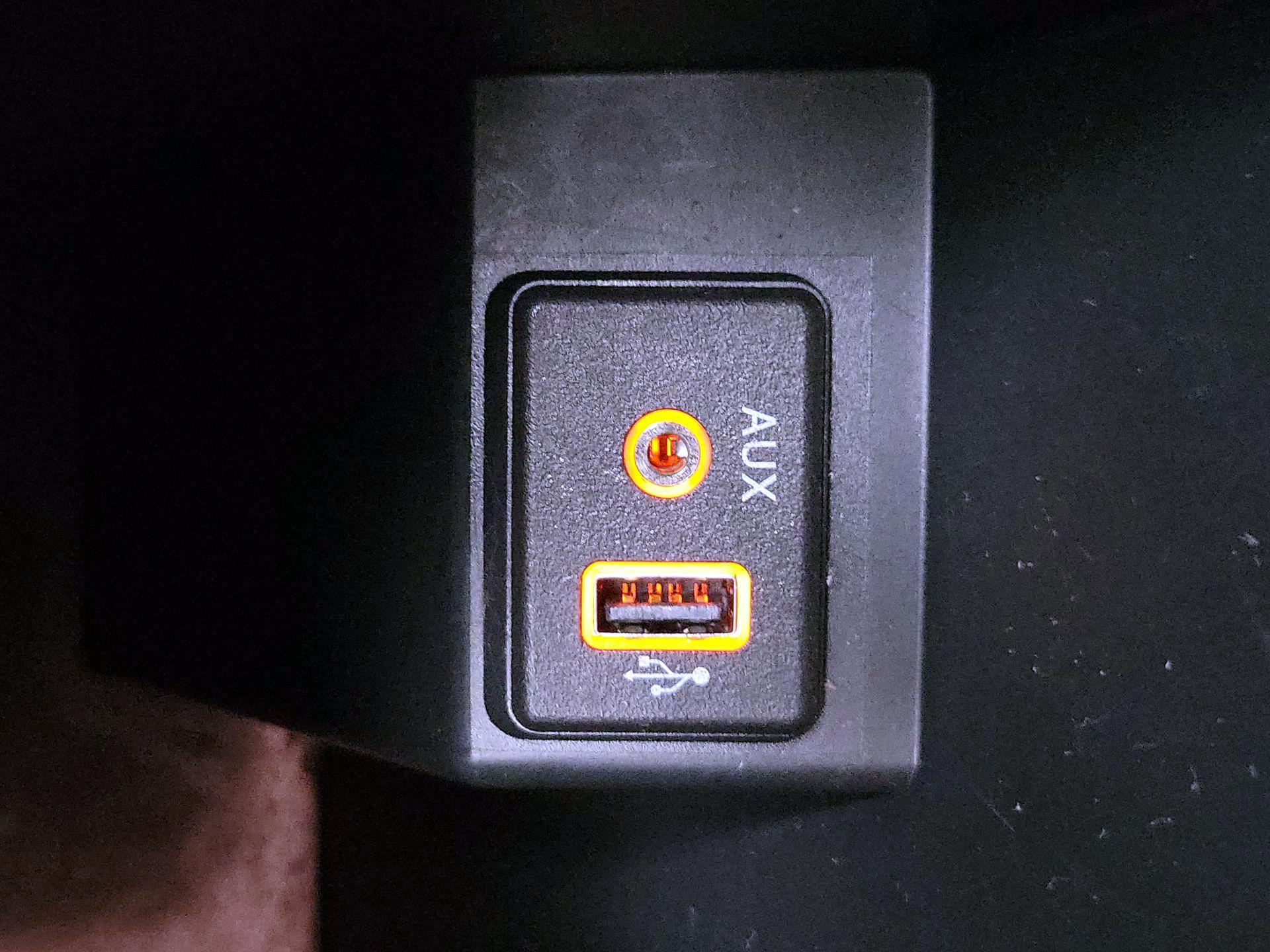 Thumbnail: 2019 Nissan Sentra - 18