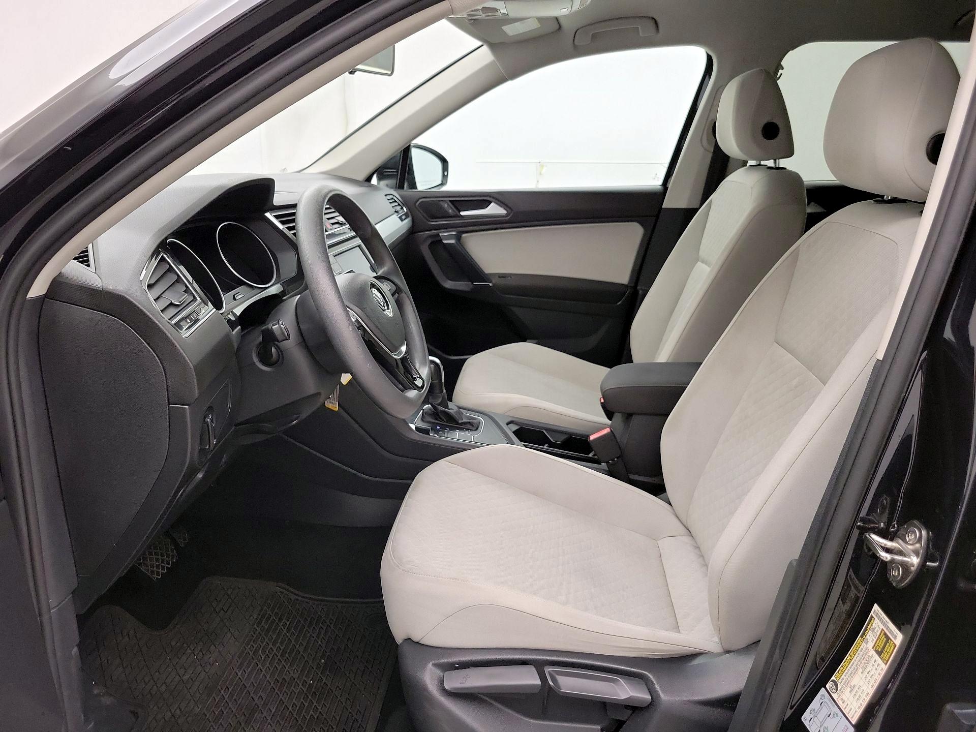 Thumbnail: 2020 Volkswagen Tiguan - 11