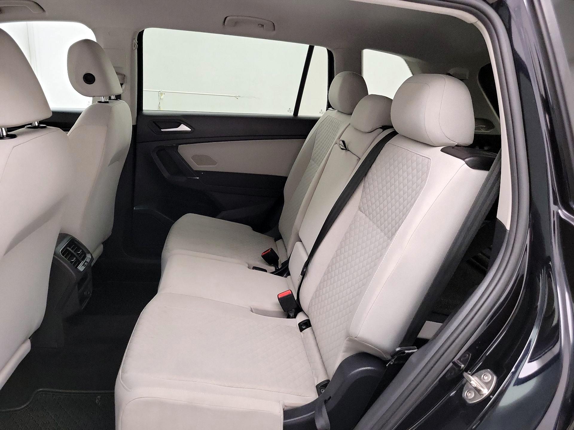 Thumbnail: 2020 Volkswagen Tiguan - 19