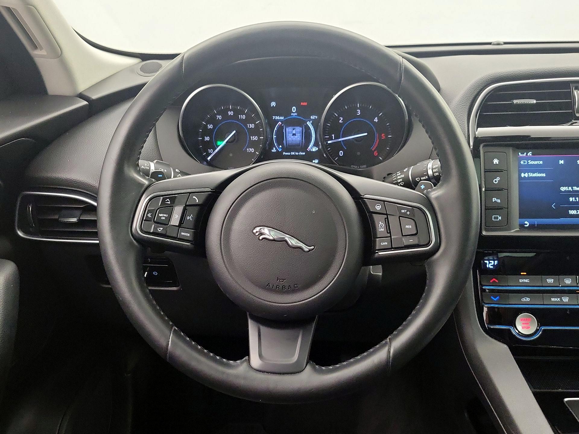 Thumbnail: 2018 Jaguar F-Pace - 10