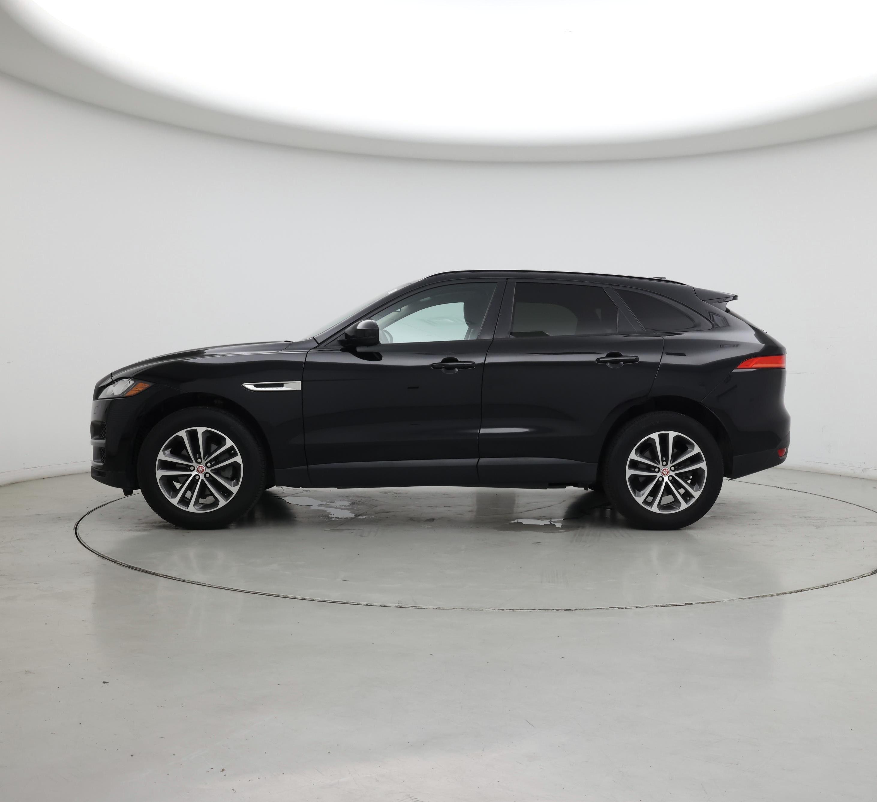 Thumbnail: 2018 Jaguar F-Pace - 3