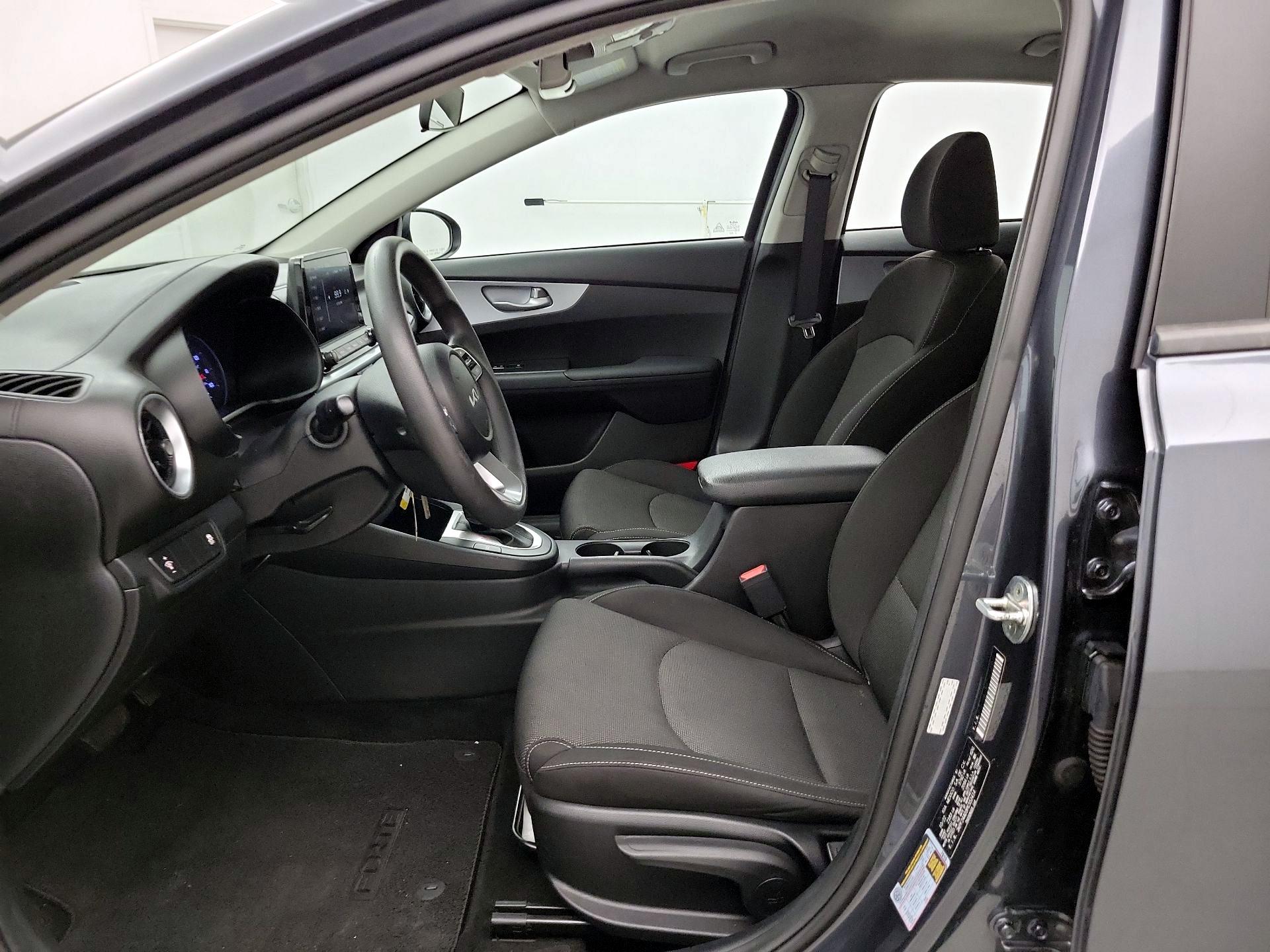 Thumbnail: 2023 Kia Forte - 11