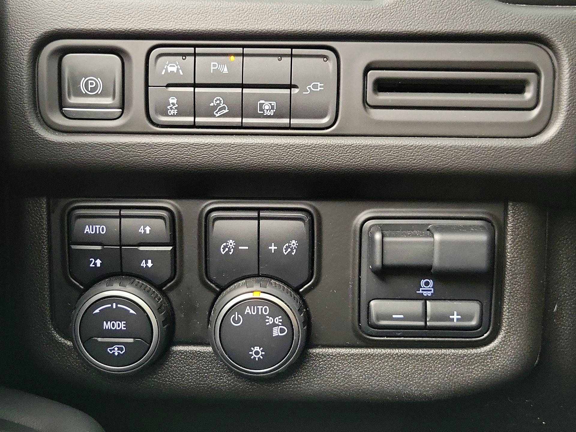 Thumbnail: 2022 Chevrolet Tahoe - 13