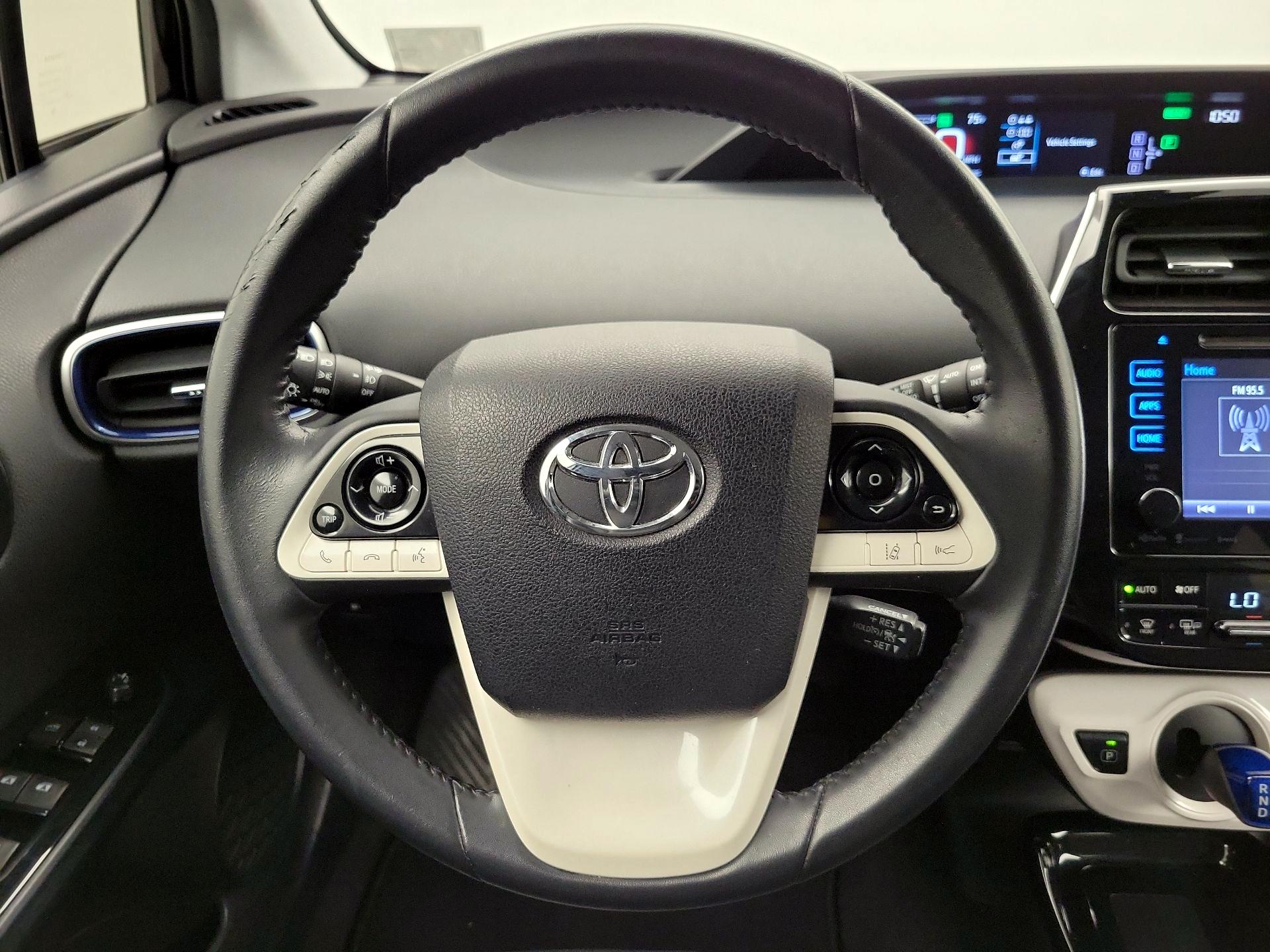 Thumbnail: 2017 Toyota Prius - 10