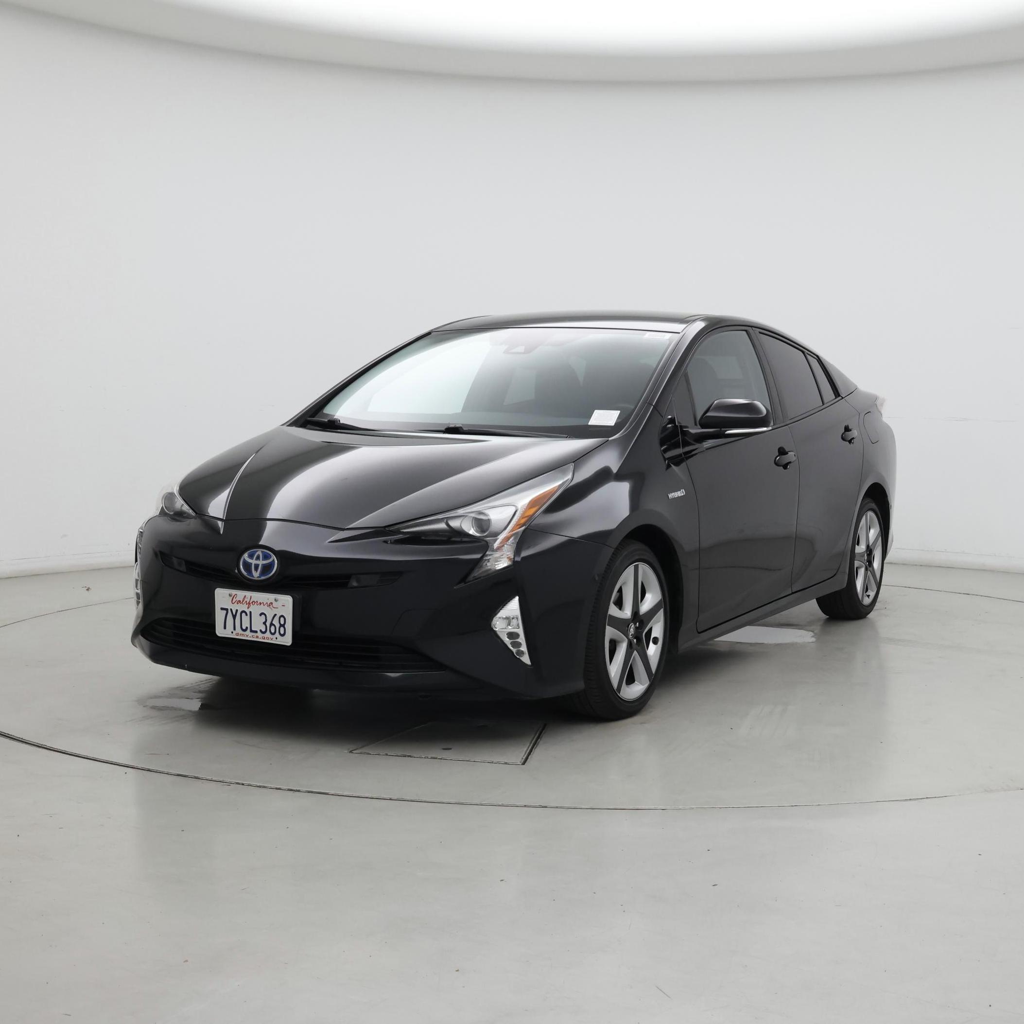 Thumbnail: 2017 Toyota Prius - 4