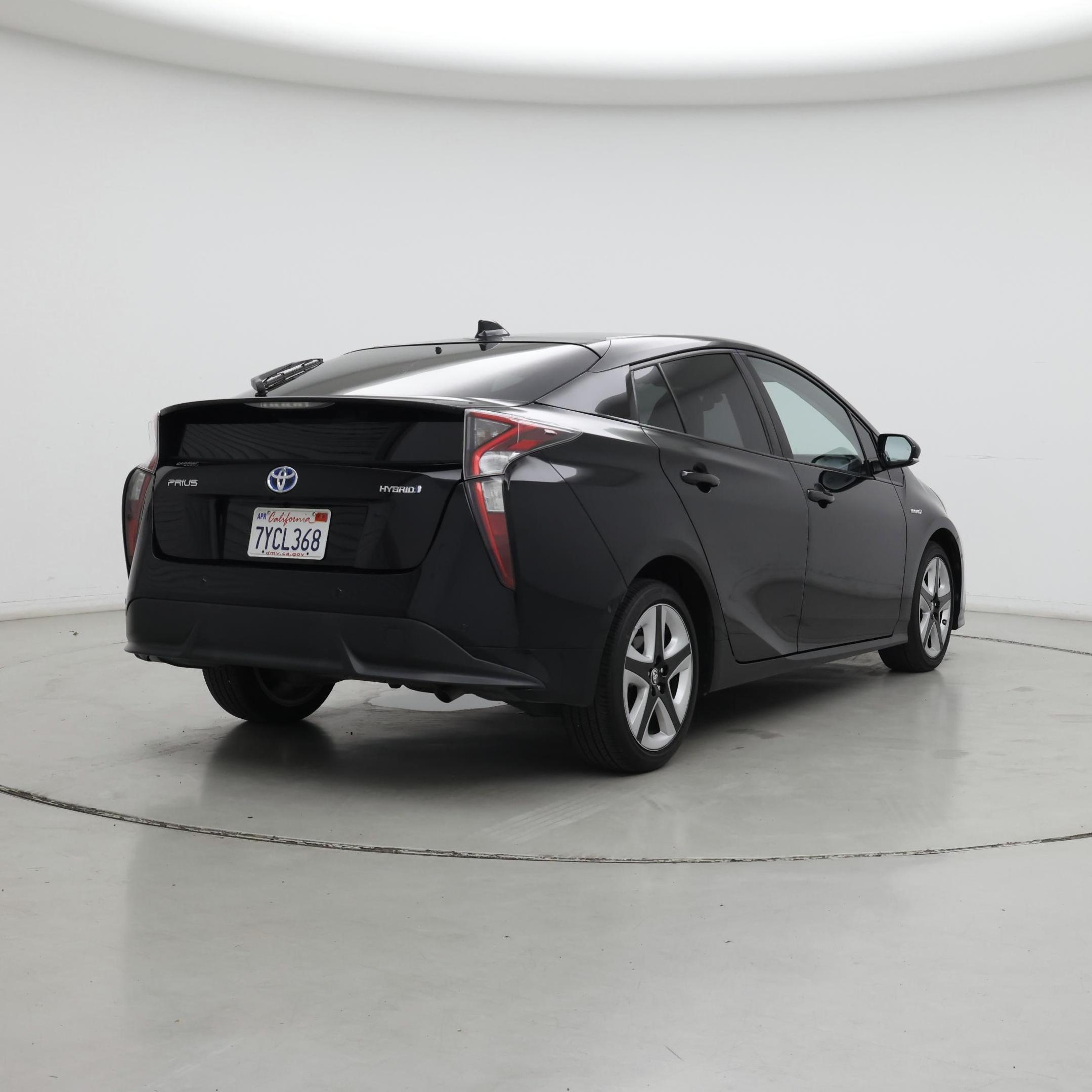 Thumbnail: 2017 Toyota Prius - 8