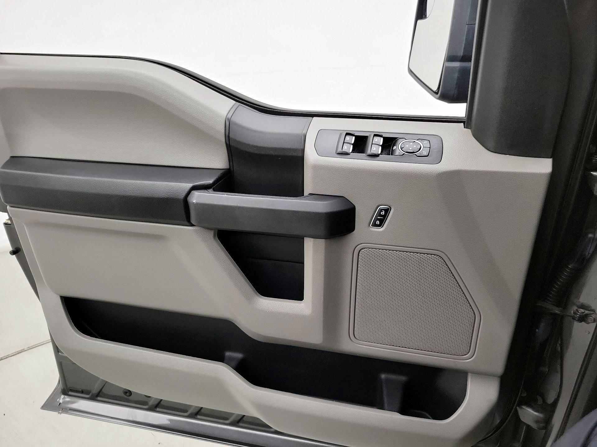 Thumbnail: 2017 Ford F-150 - 12