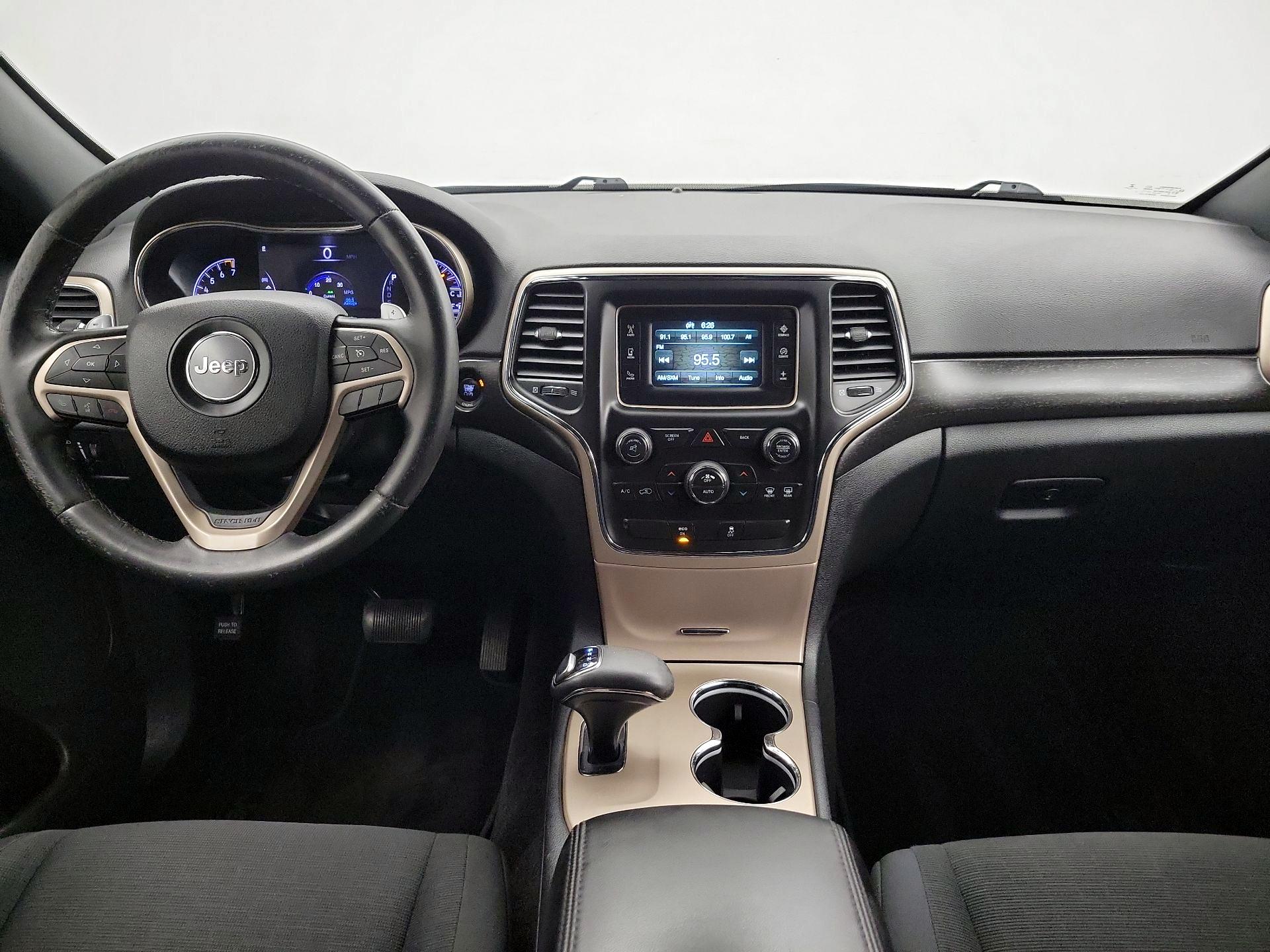 Thumbnail: 2015 Jeep Grand Cherokee - 9