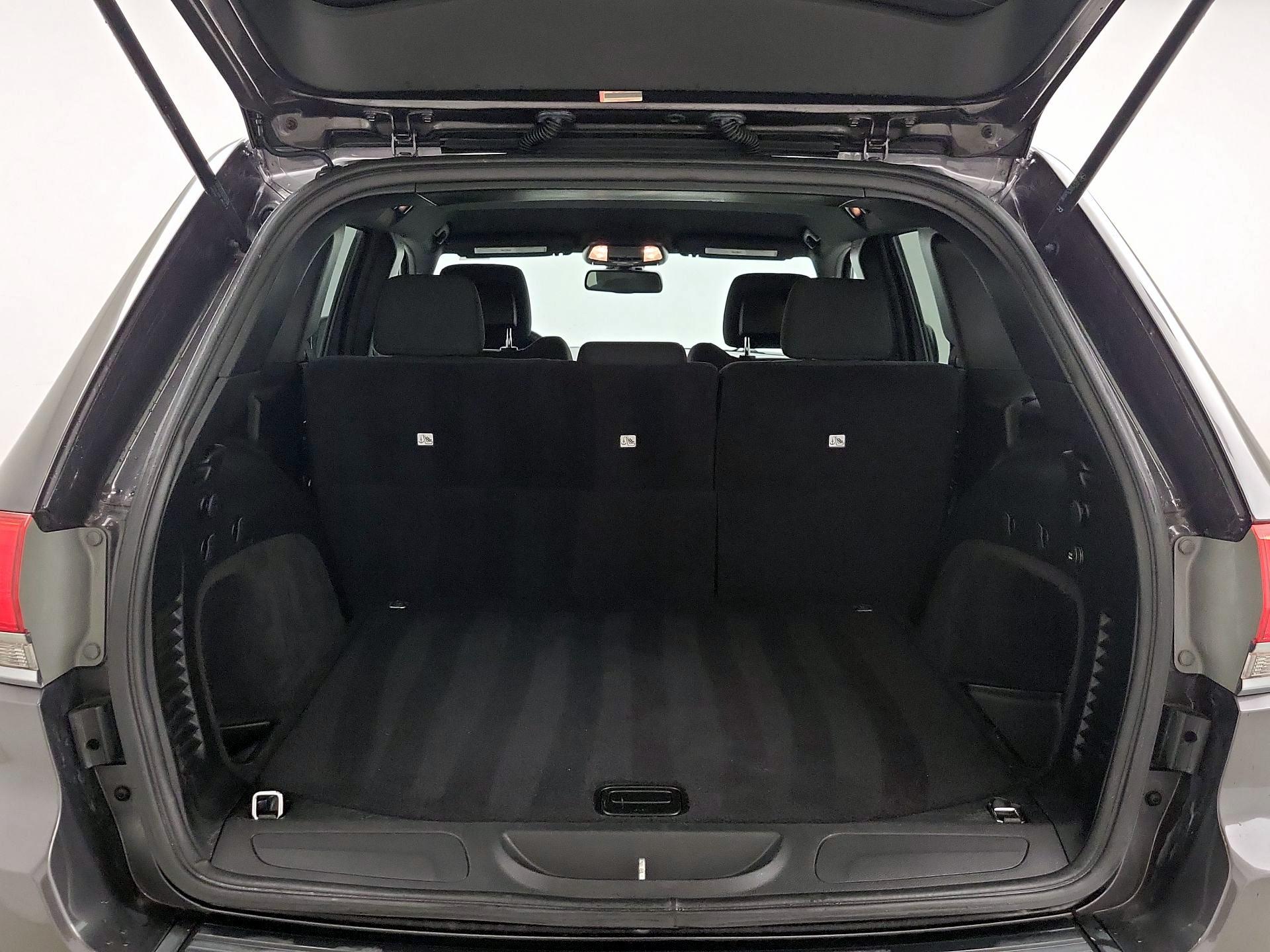 Thumbnail: 2015 Jeep Grand Cherokee - 19