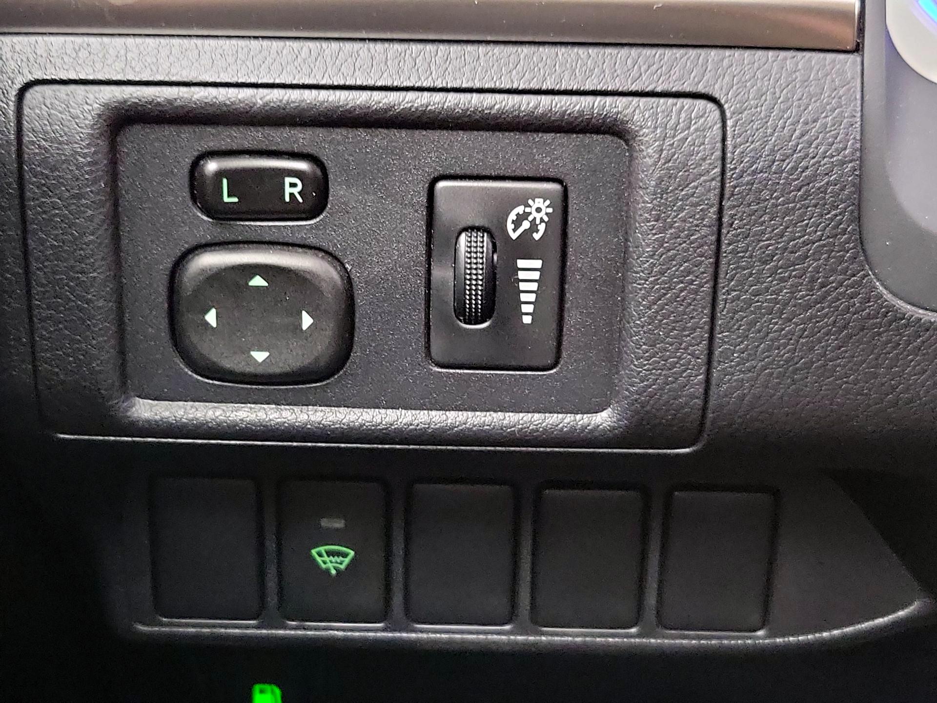 Thumbnail: 2014 Lexus CT - 13