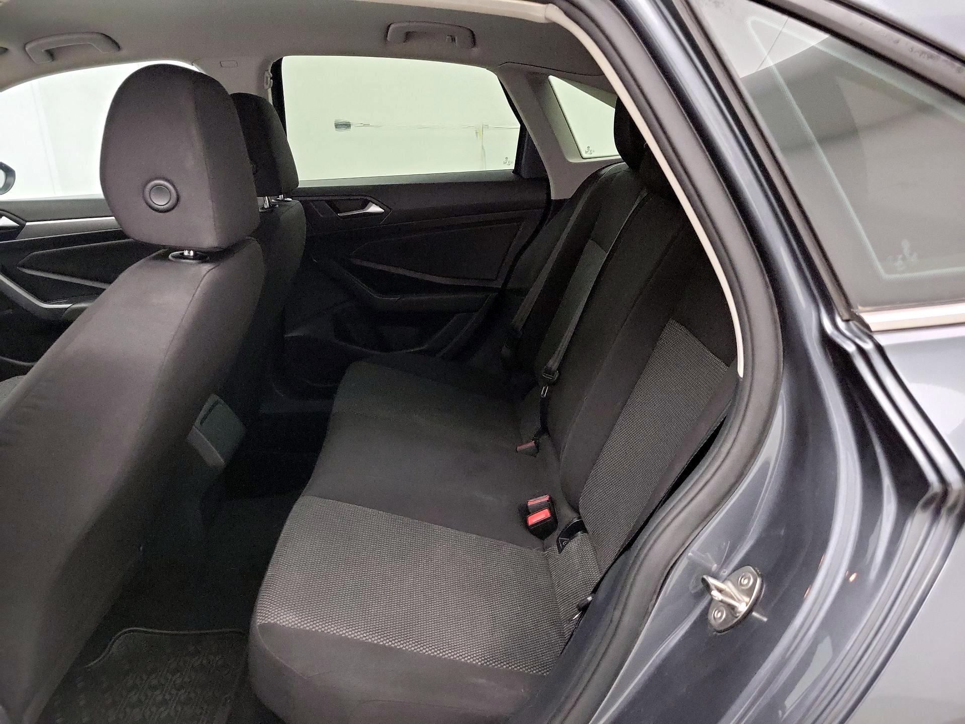 Thumbnail: 2019 Volkswagen Jetta - 19