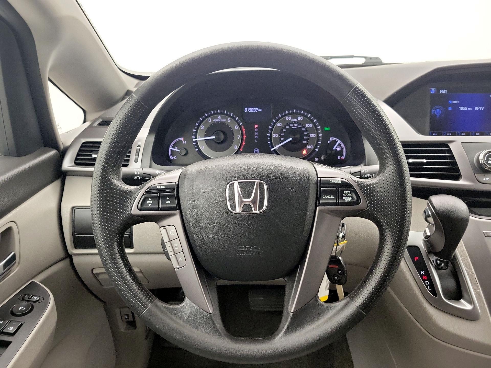 Thumbnail: 2014 Honda Odyssey - 10