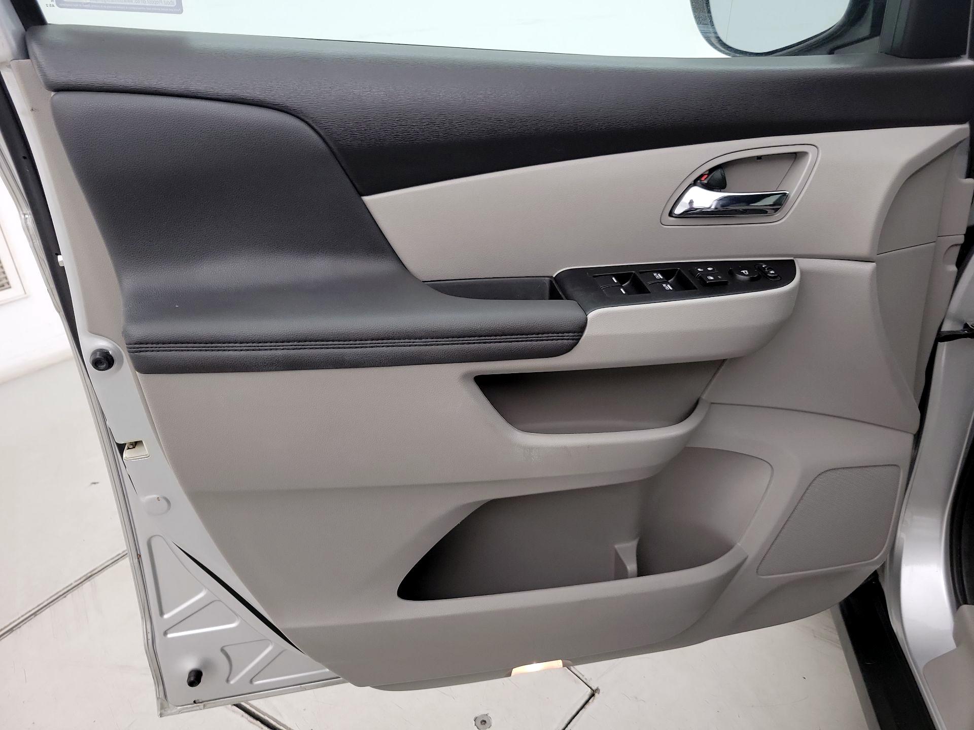 Thumbnail: 2014 Honda Odyssey - 12