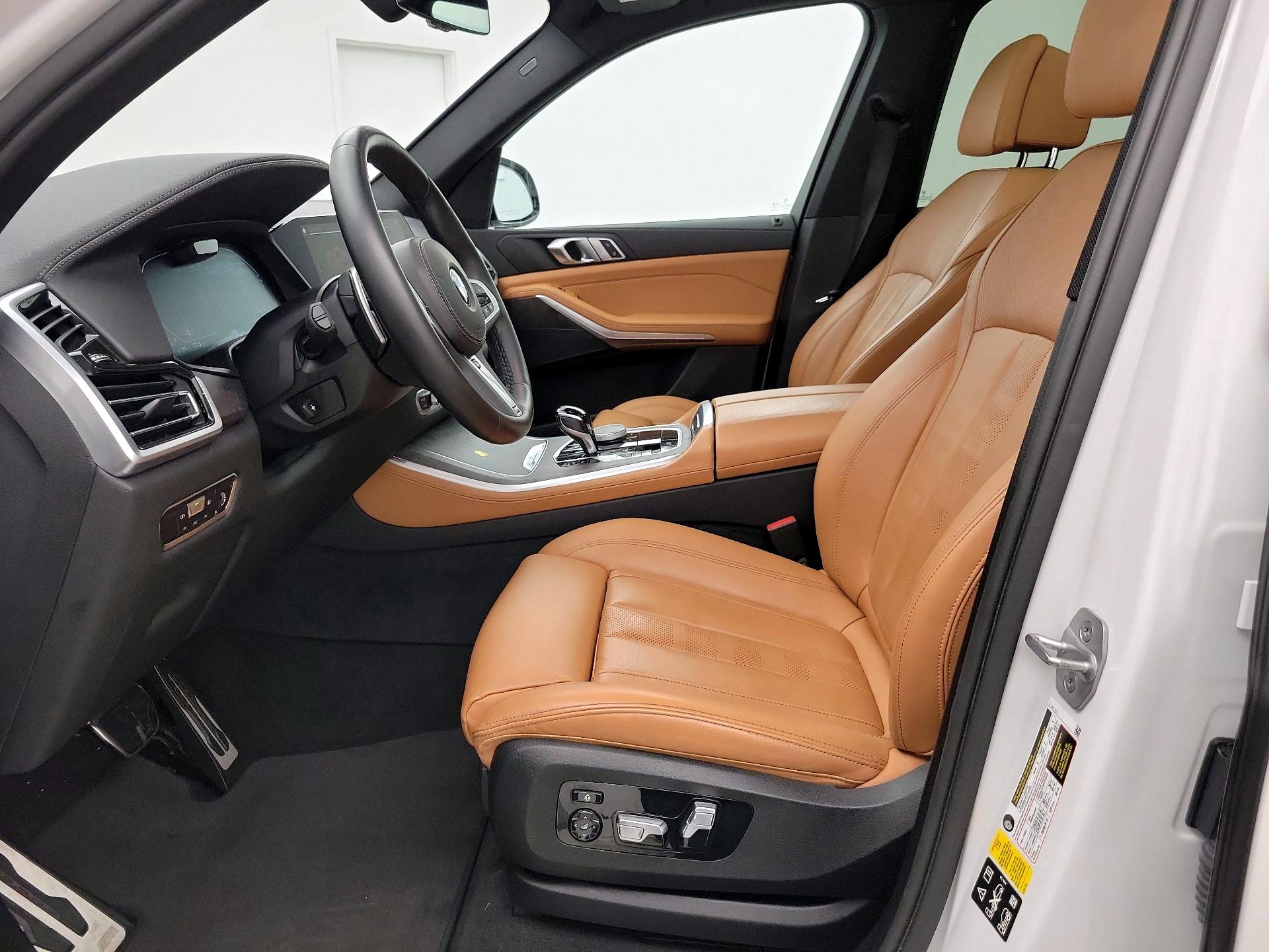 Thumbnail: 2022 BMW X5 - 11