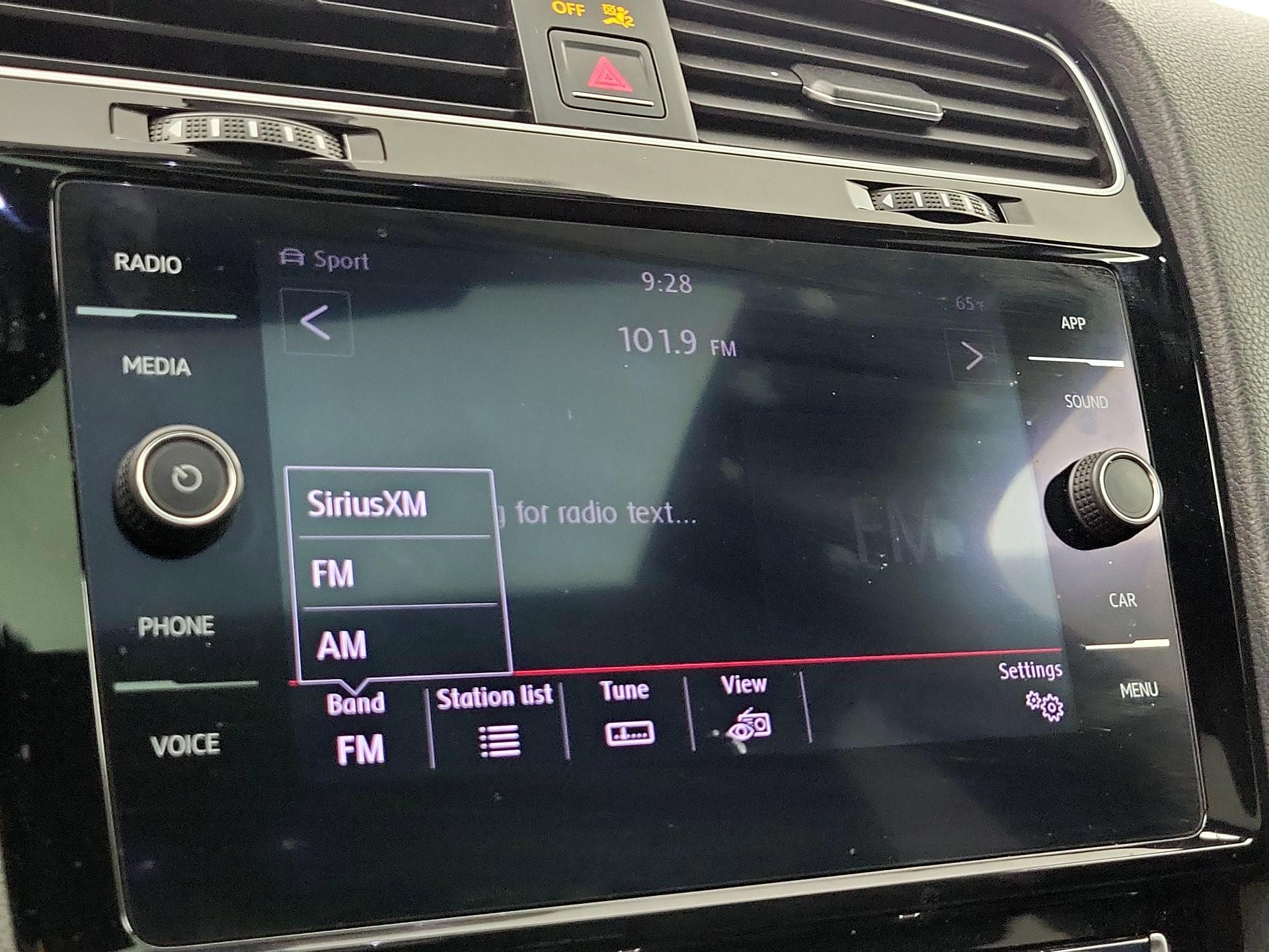 Thumbnail: 2018 Volkswagen Golf - 15