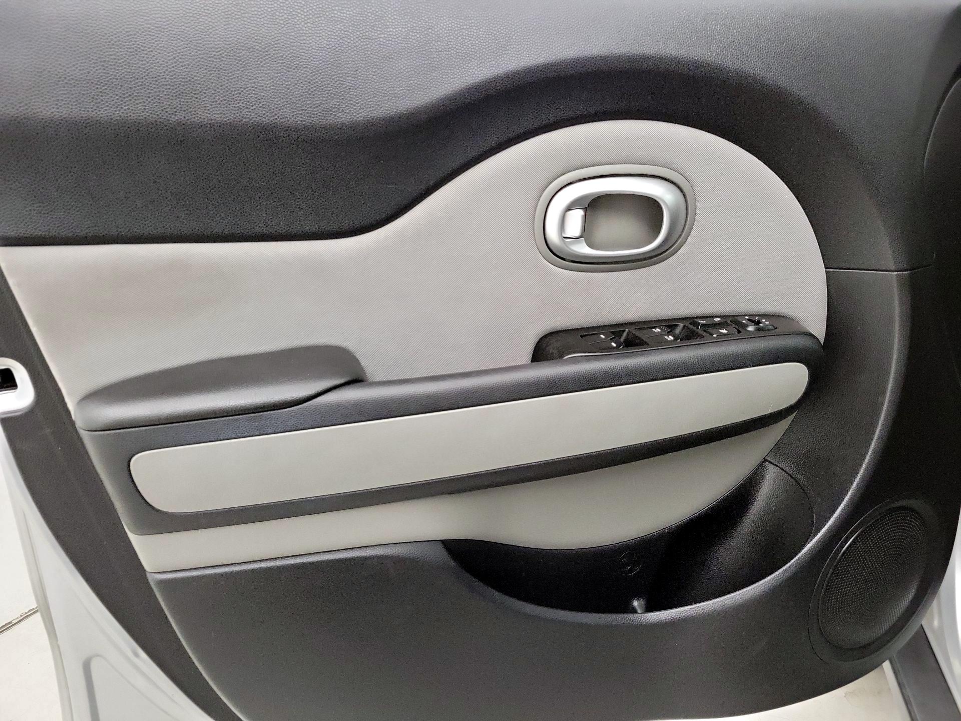 Thumbnail: 2015 Kia Soul - 12