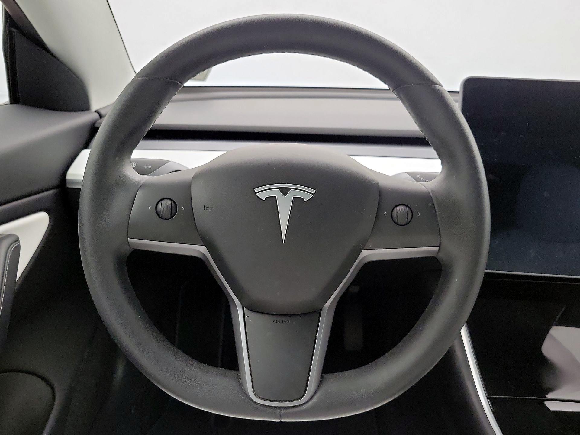 Thumbnail: 2020 Tesla Model 3 - 10
