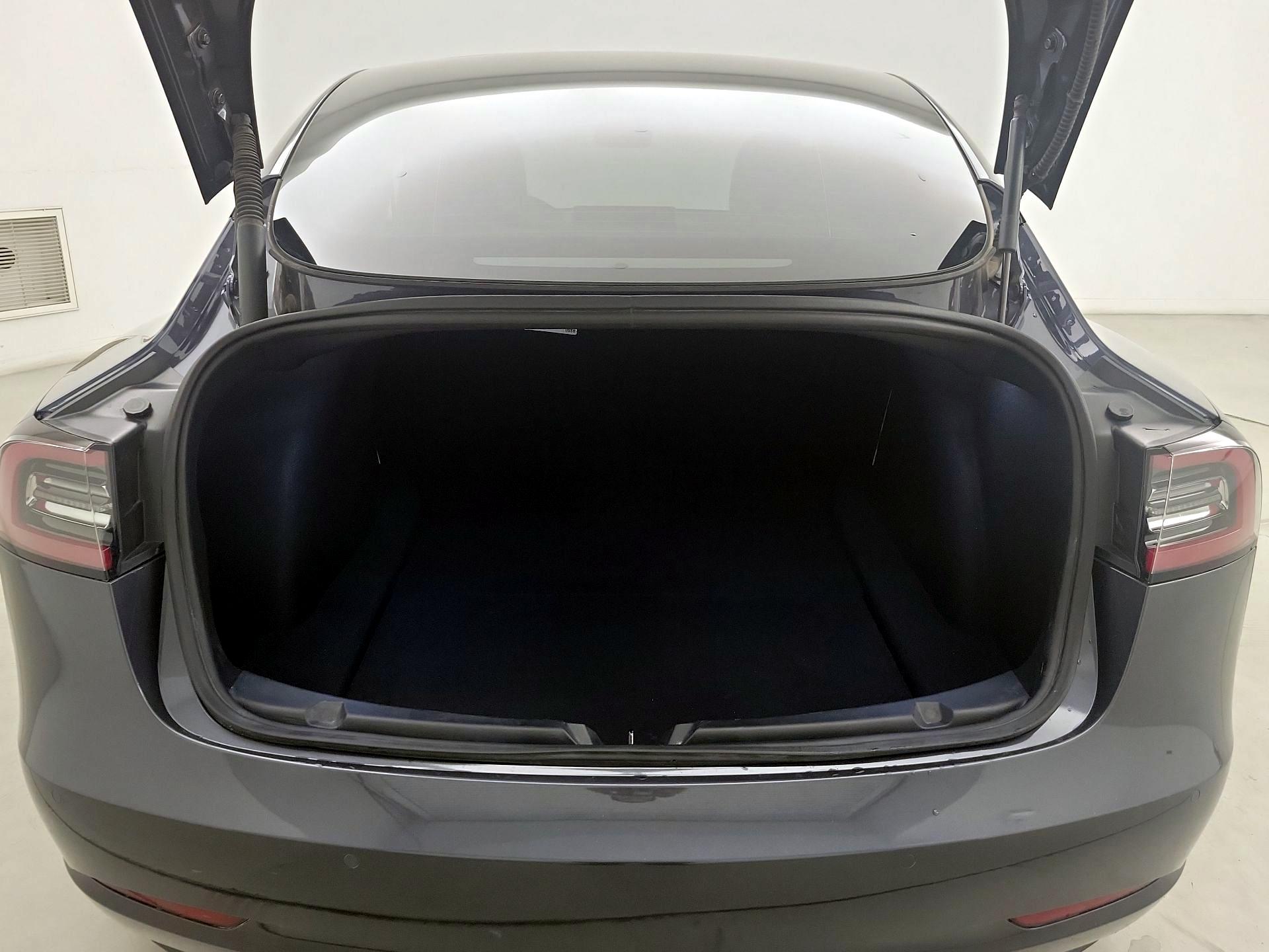 Thumbnail: 2022 Tesla Model 3 - 19