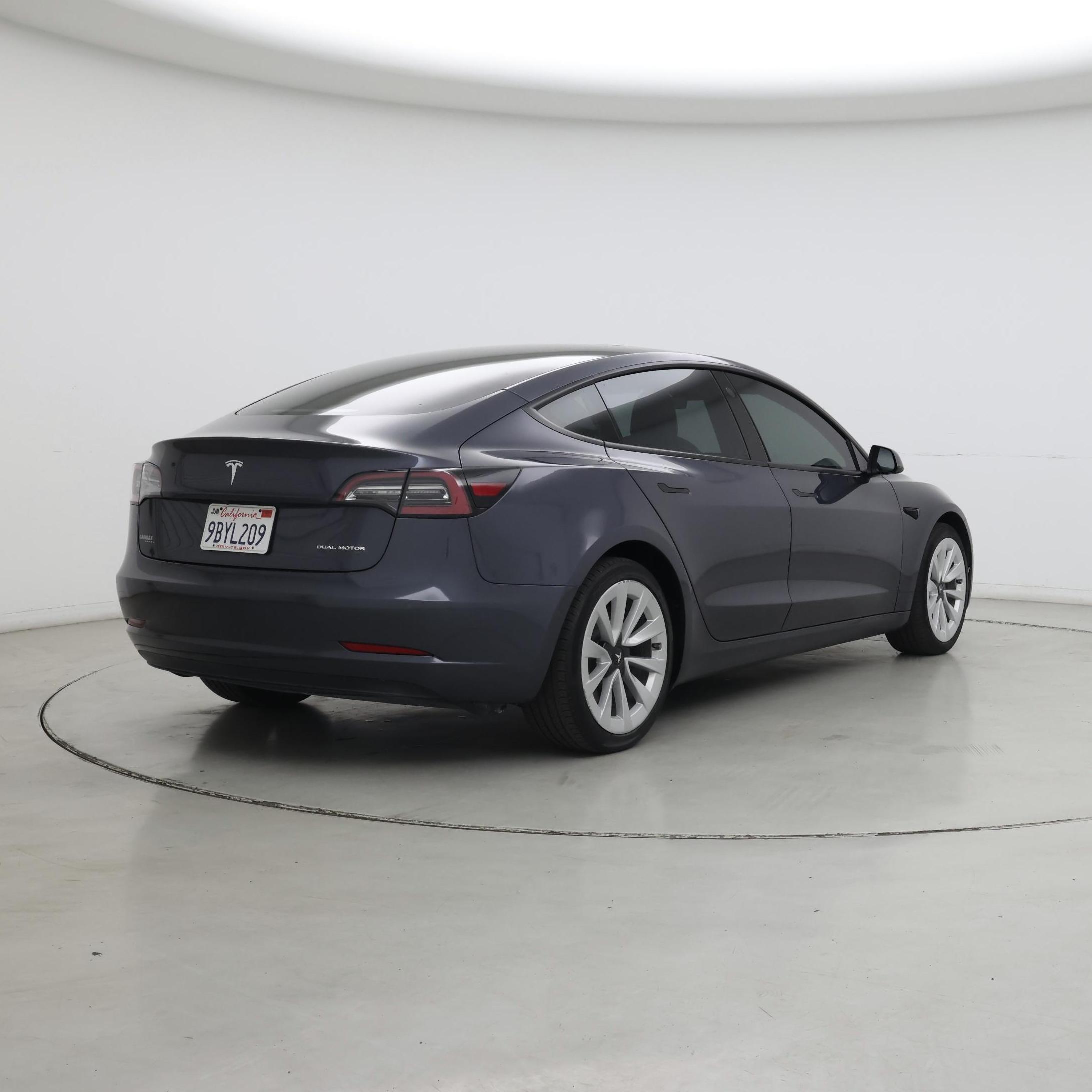 Thumbnail: 2022 Tesla Model 3 - 8