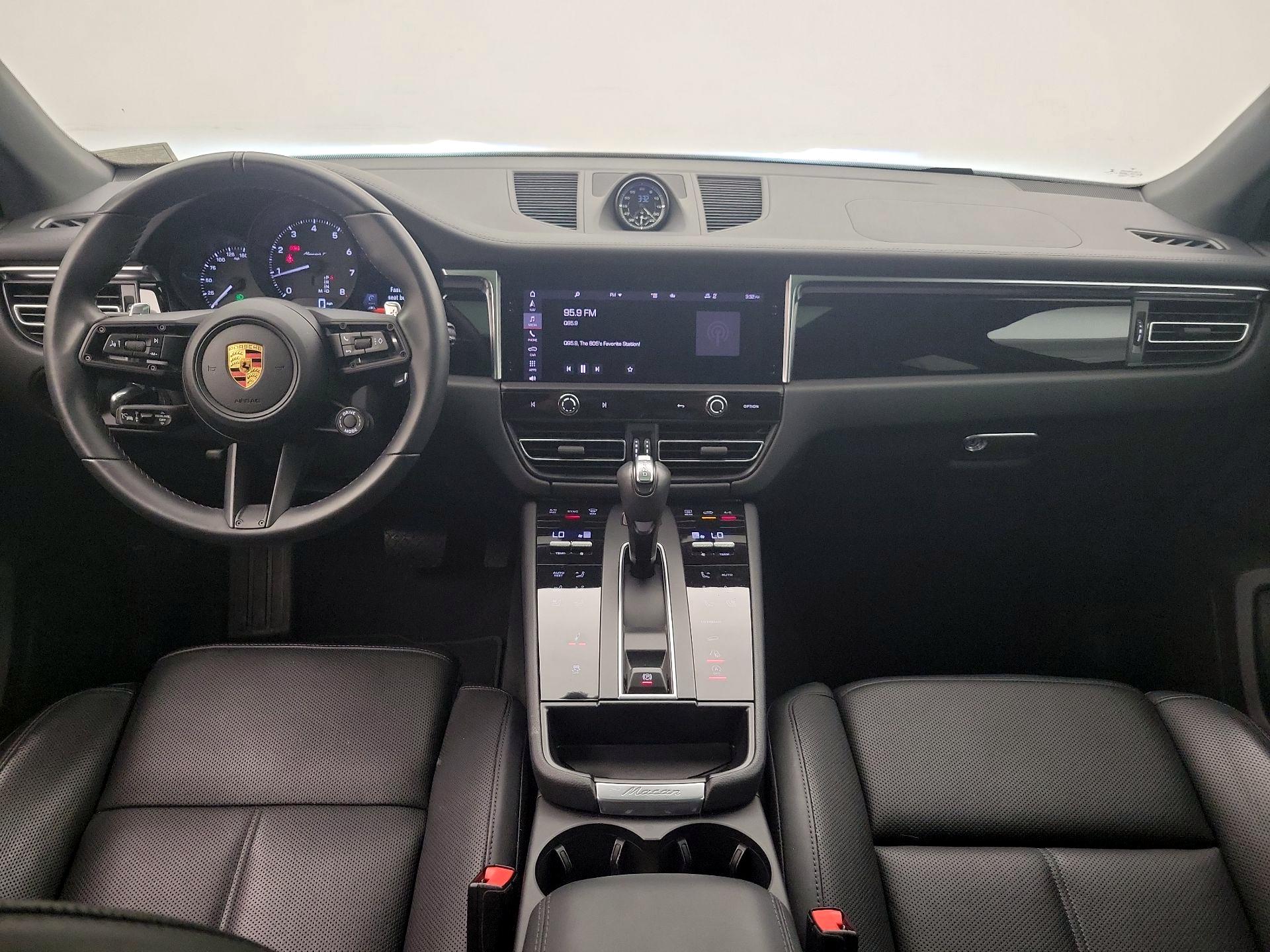 Thumbnail: 2023 Porsche Macan - 9