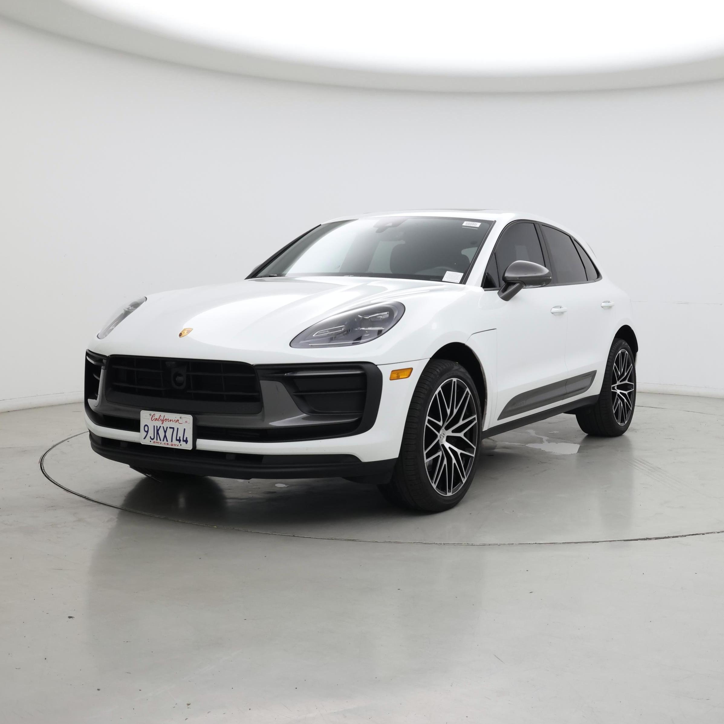 Thumbnail: 2023 Porsche Macan - 4